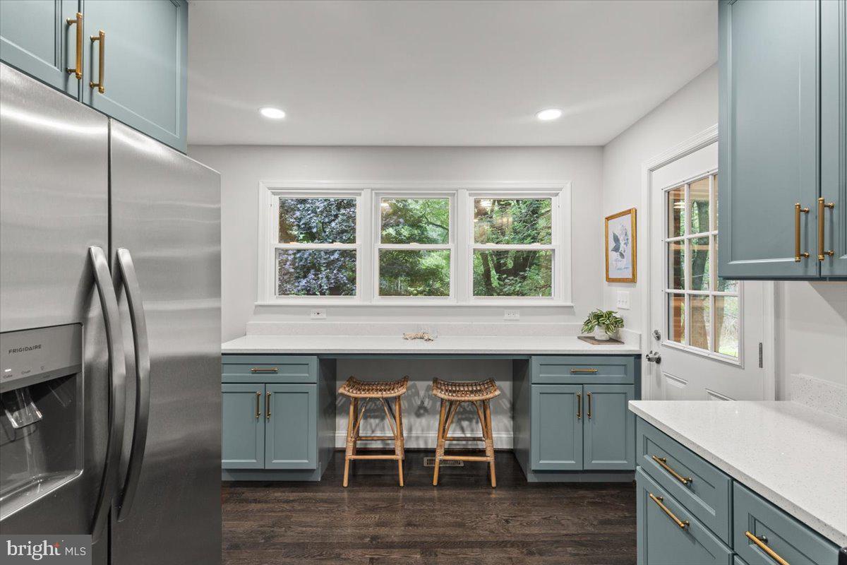 MERRYMAN HEIGHTS - Residential
