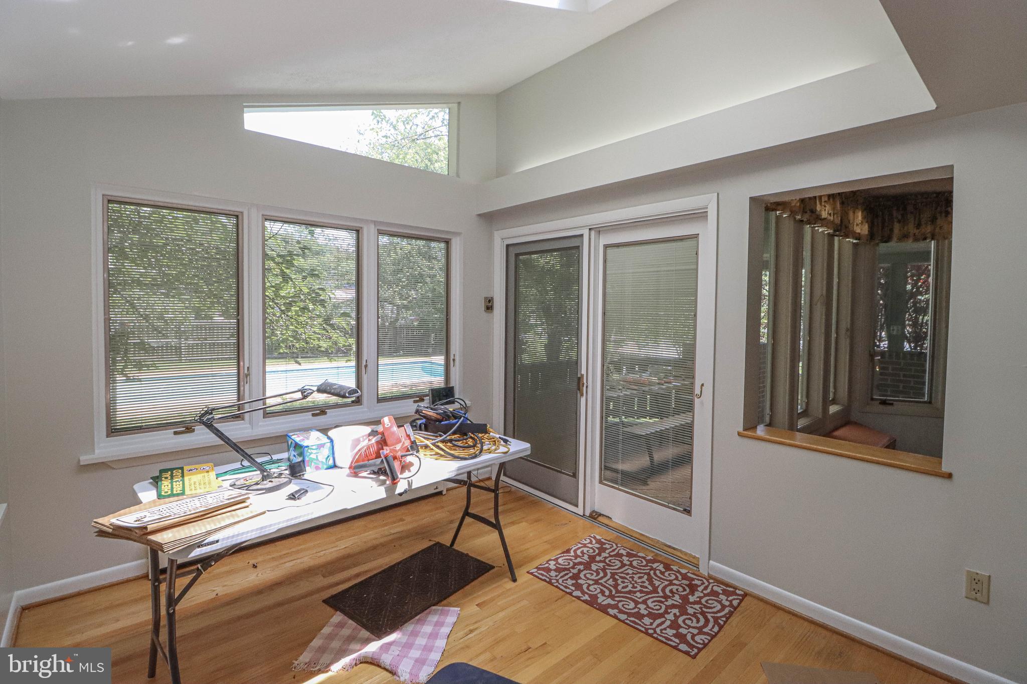 MAPLE RIDGE - Residential