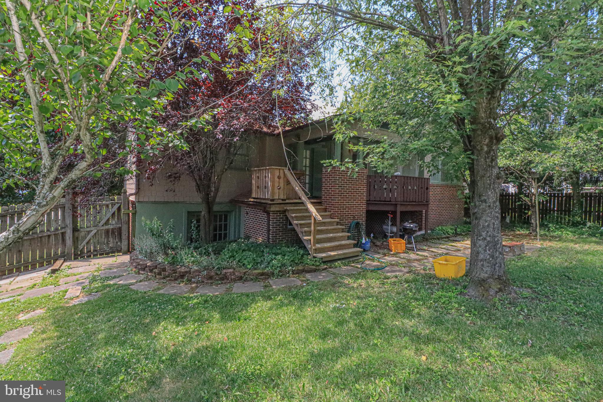 MAPLE RIDGE - Residential