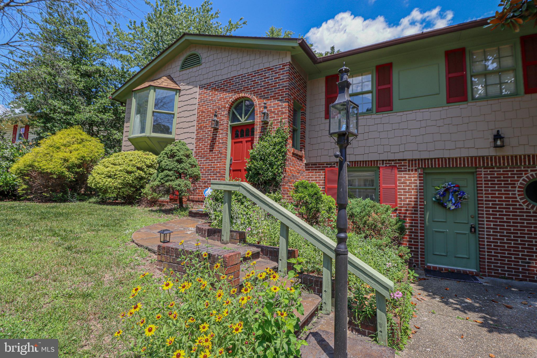 MAPLE RIDGE - Residential