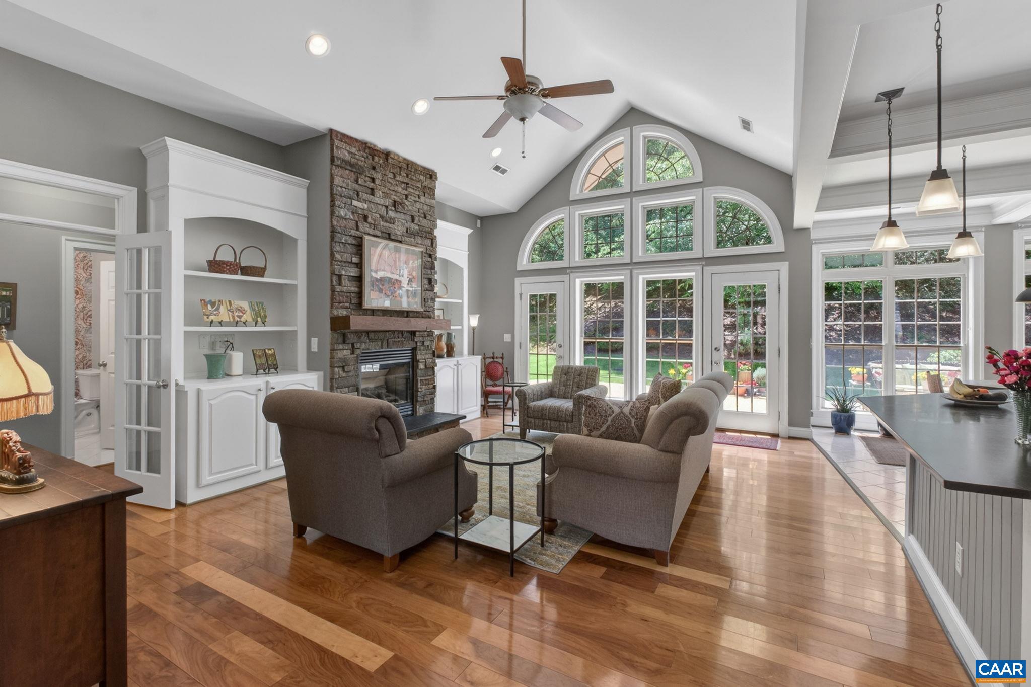 SPRING CREEK - Residential