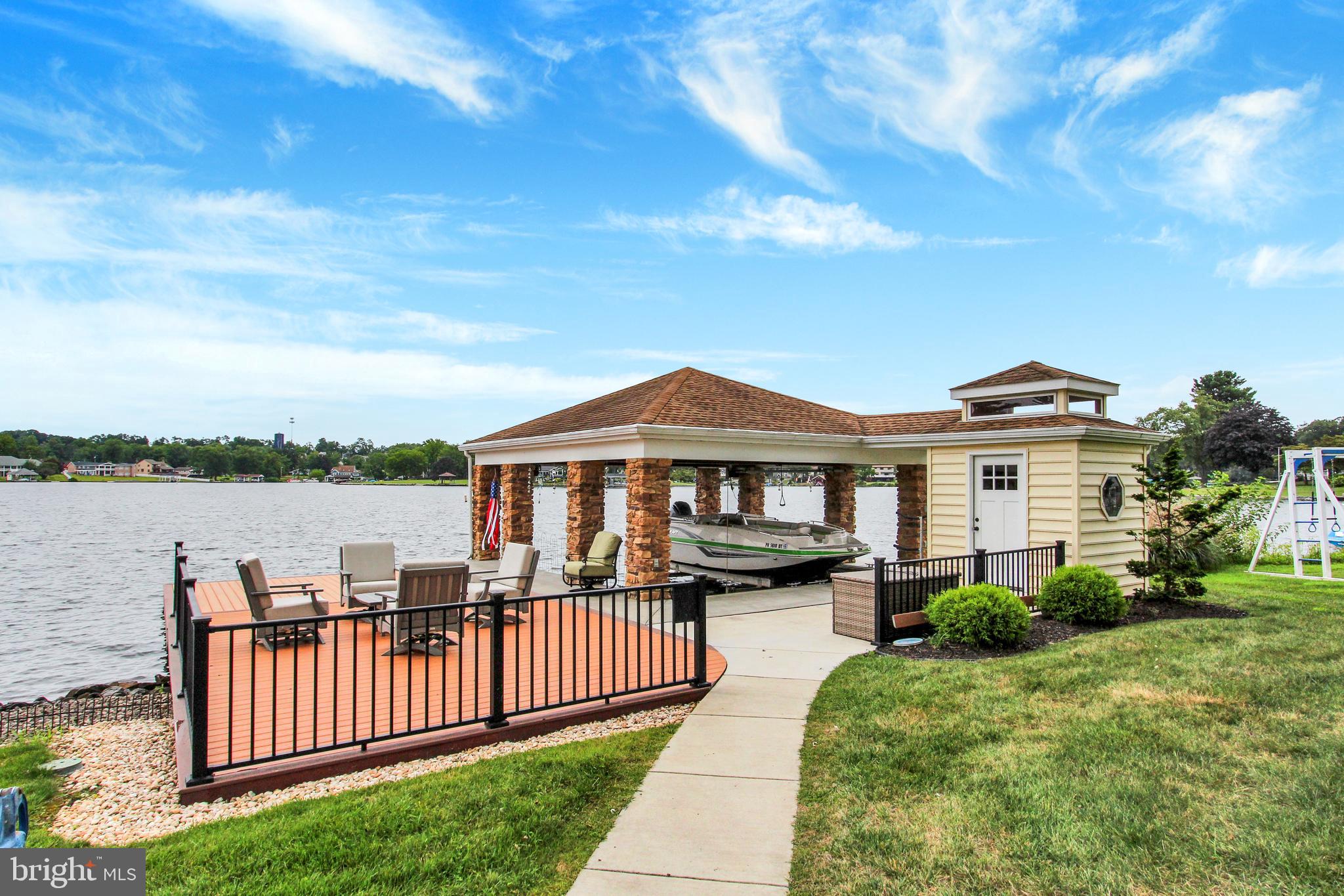 LAKE MEADE - Residential