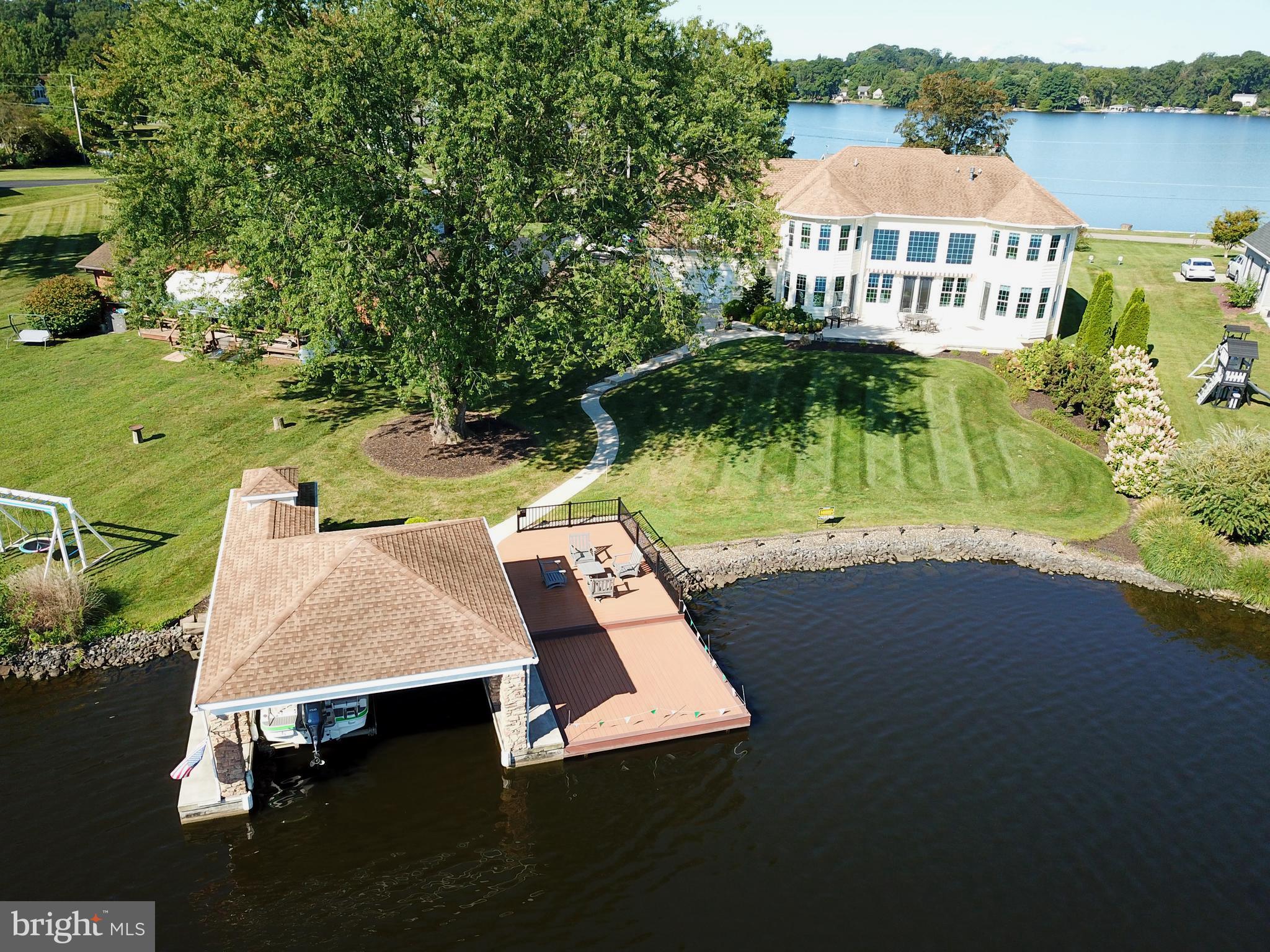 LAKE MEADE - Residential