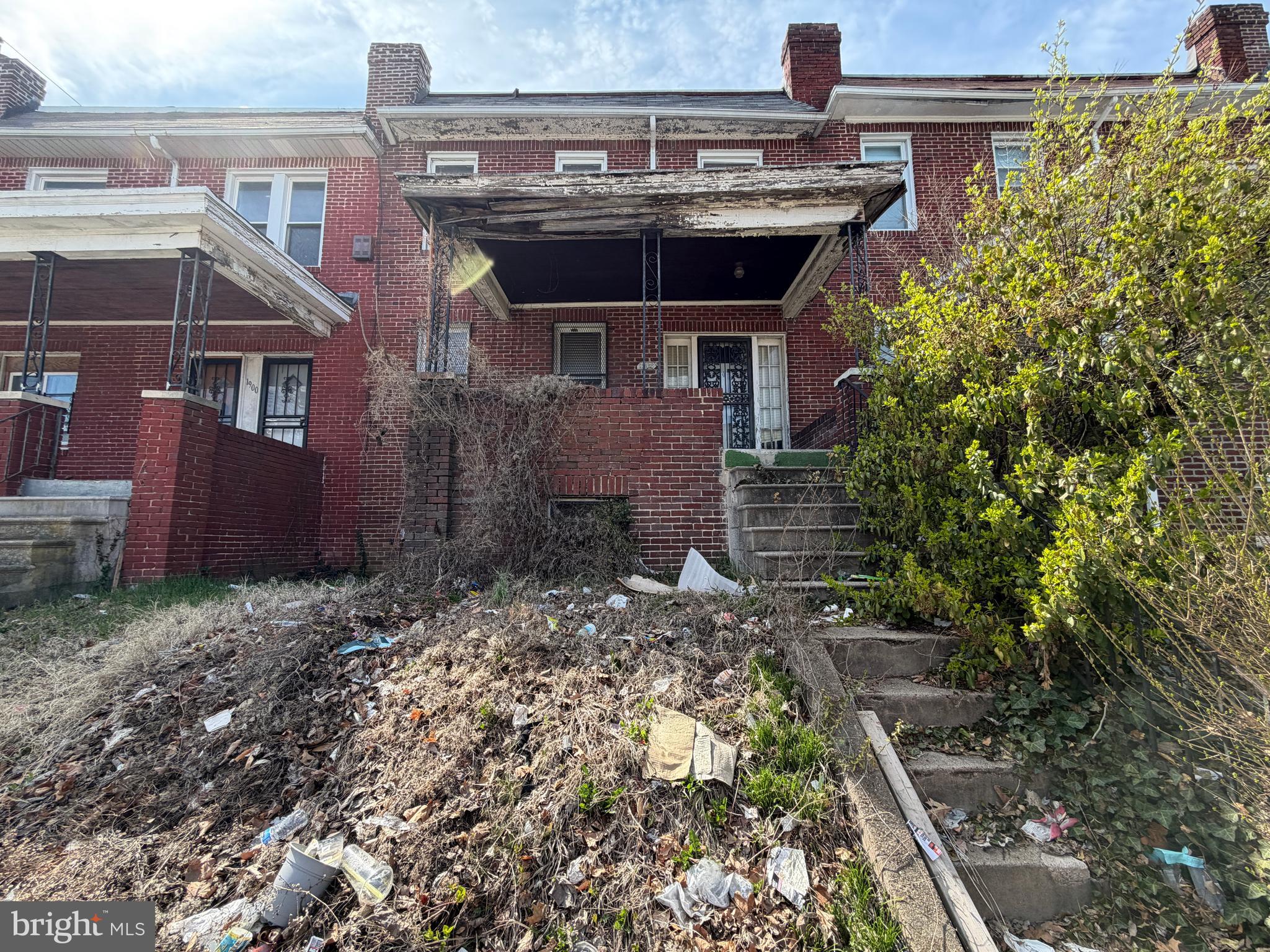 ONLINE AUCTION:  This auction takes place on the Ashland Auction Group Website Bidding Platform. Bidding begins 4/16/2026 @ 10:00 AM. Bidding ends 4/20/2026 @ 11:30 AM. List Price is Suggested Opening Bid. Deposit: $5,000.

2 Story Townhouse located in the Mondawmin area.
JUST MINUTES to Coppin State University.
Easy access to major traffic artery W North Ave.
Property is vacant.