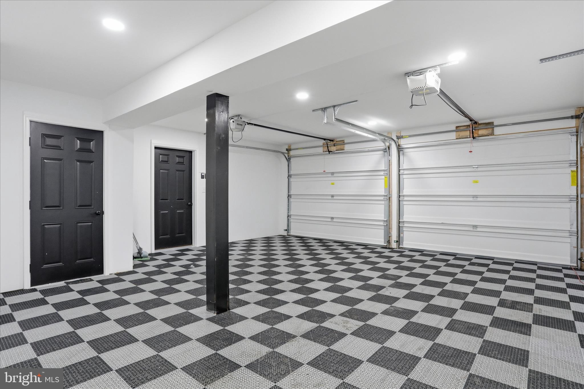 KENSINGTON HEIGHTS - Residential