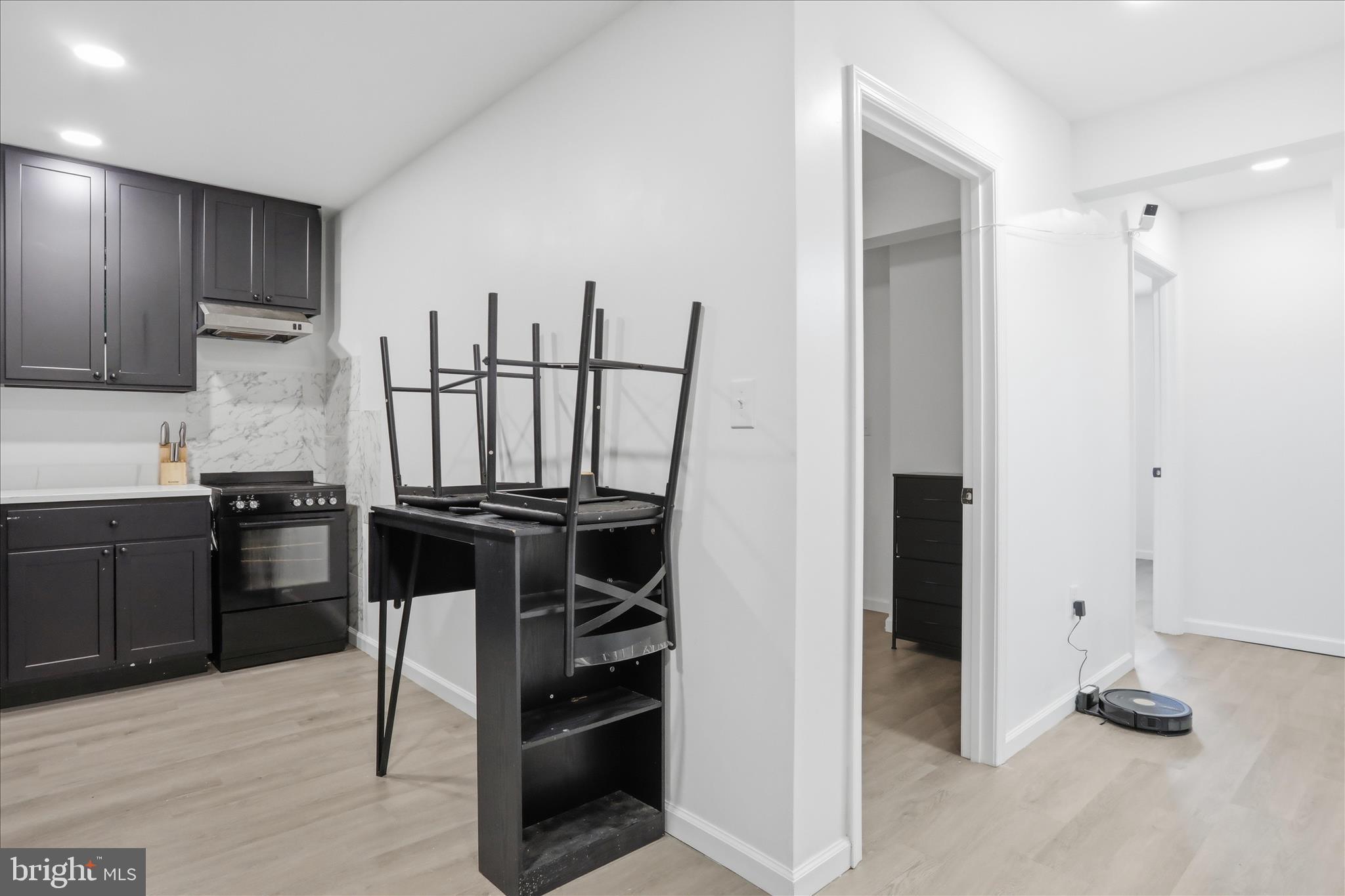 KENSINGTON HEIGHTS - Residential