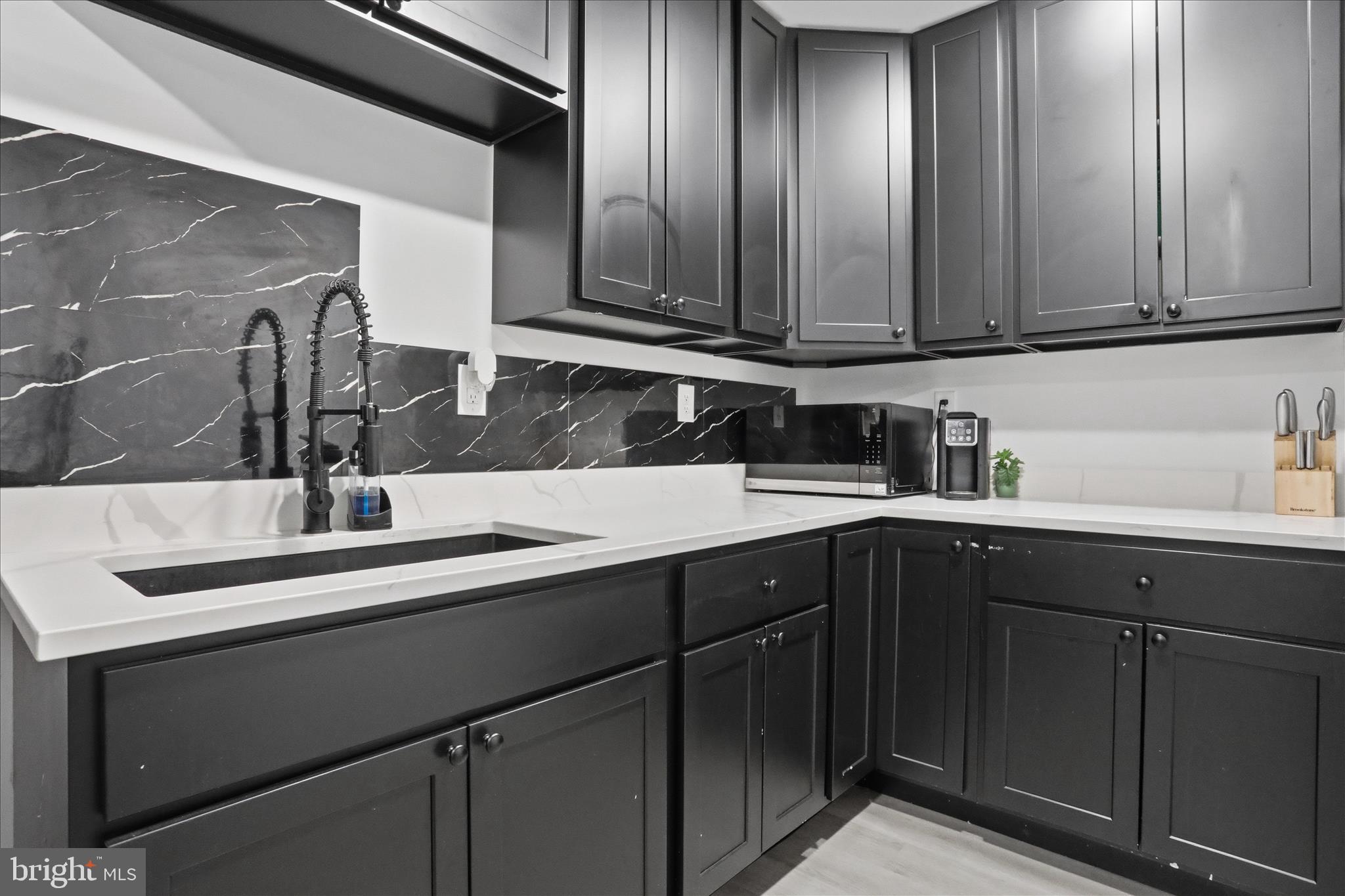 KENSINGTON HEIGHTS - Residential
