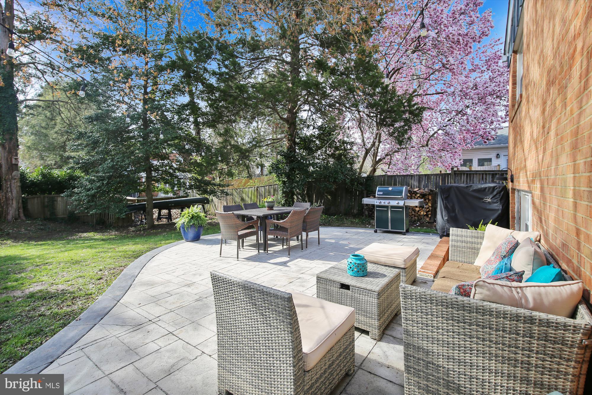 HOLLINDALE - Residential