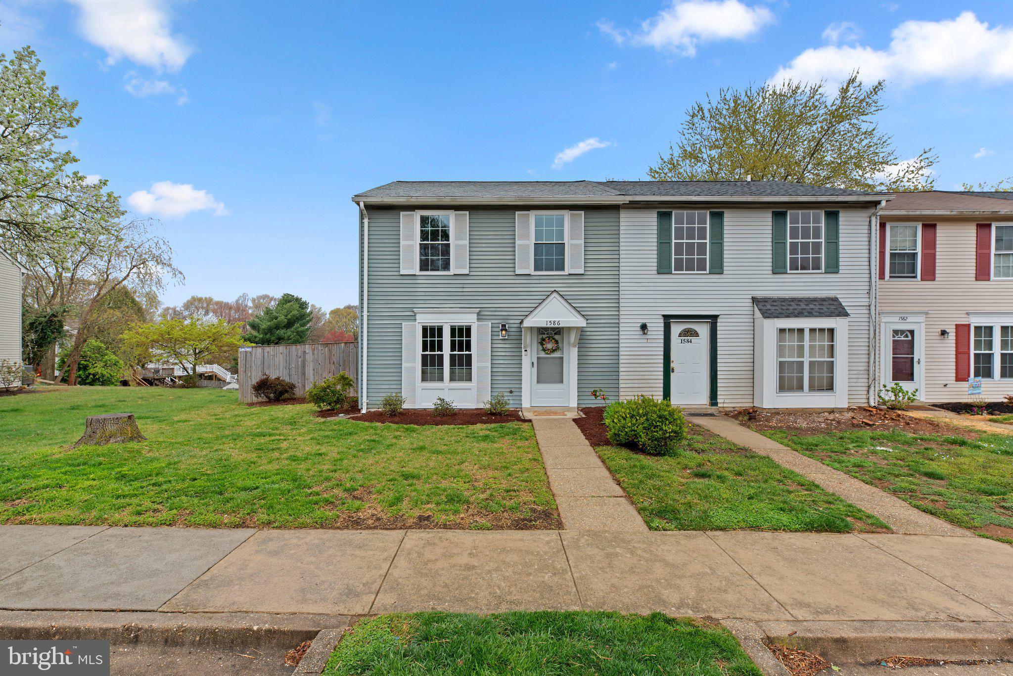 WHISPERING WOODS - Residential