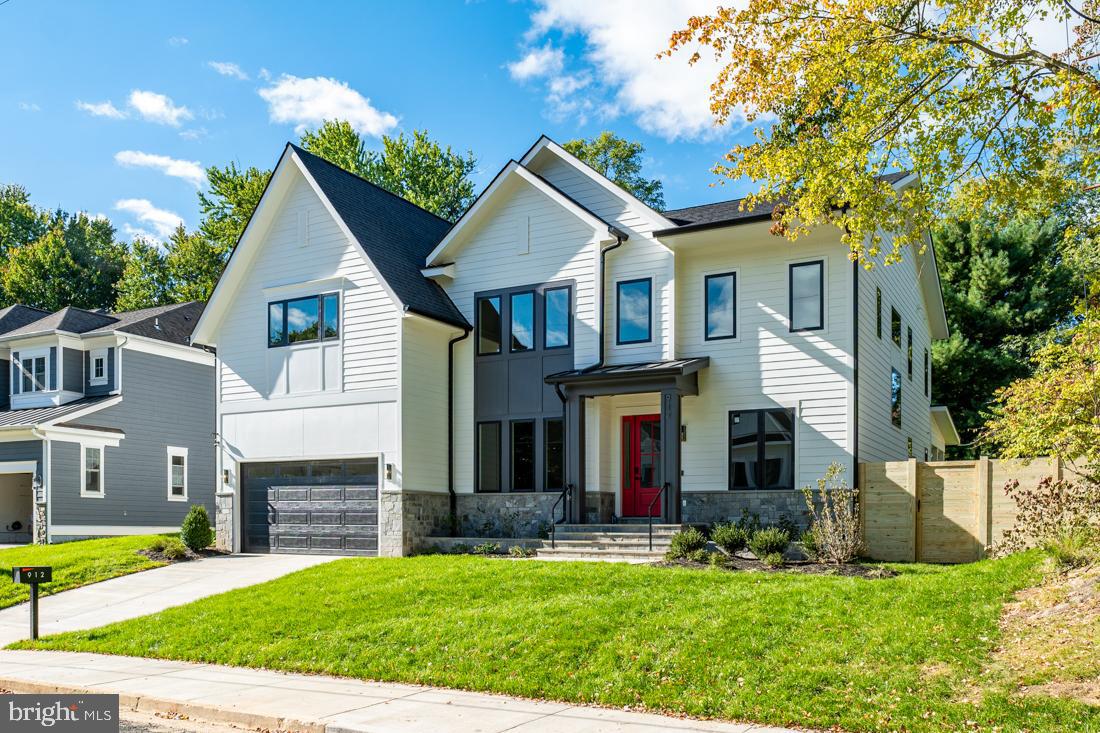 VIENNA WOODS - Residential