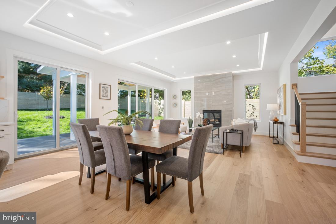 VIENNA WOODS - Residential
