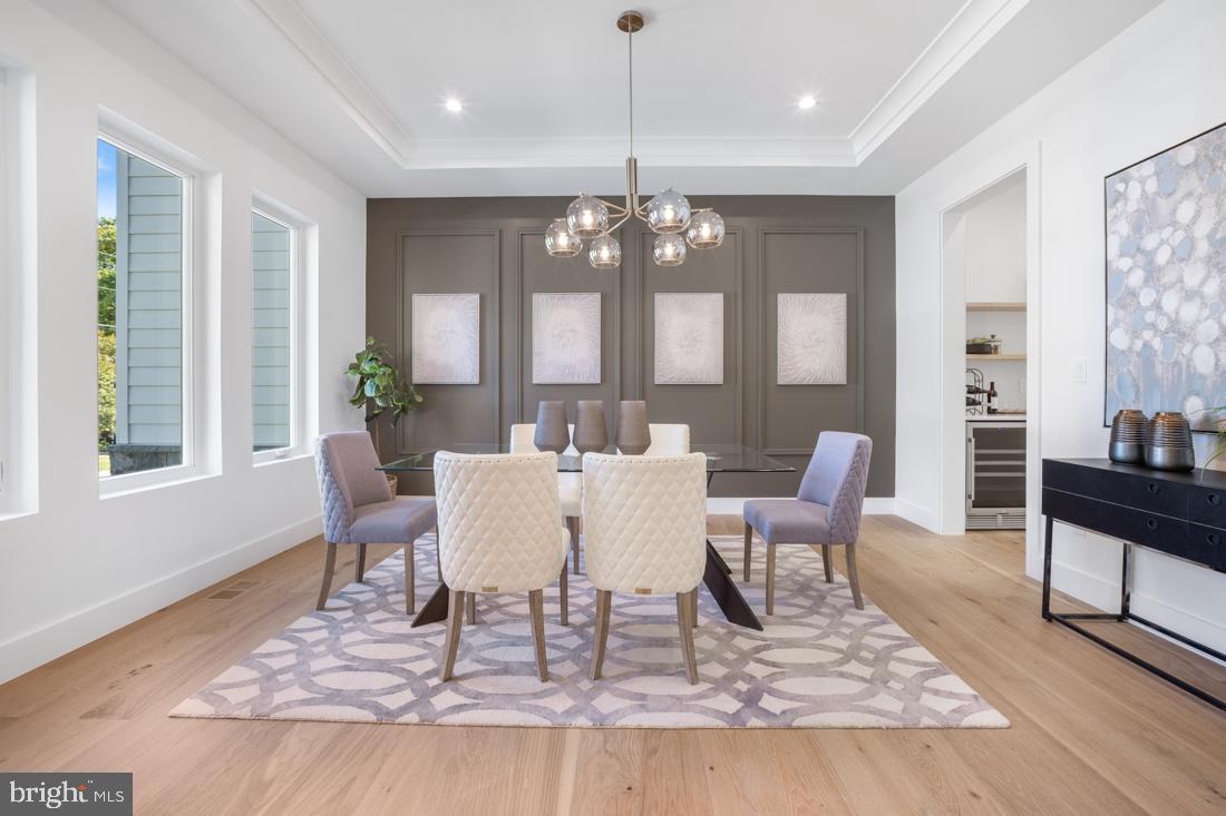 VIENNA WOODS - Residential