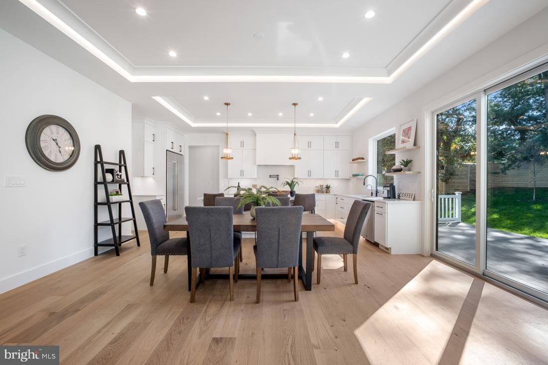 VIENNA WOODS - Residential