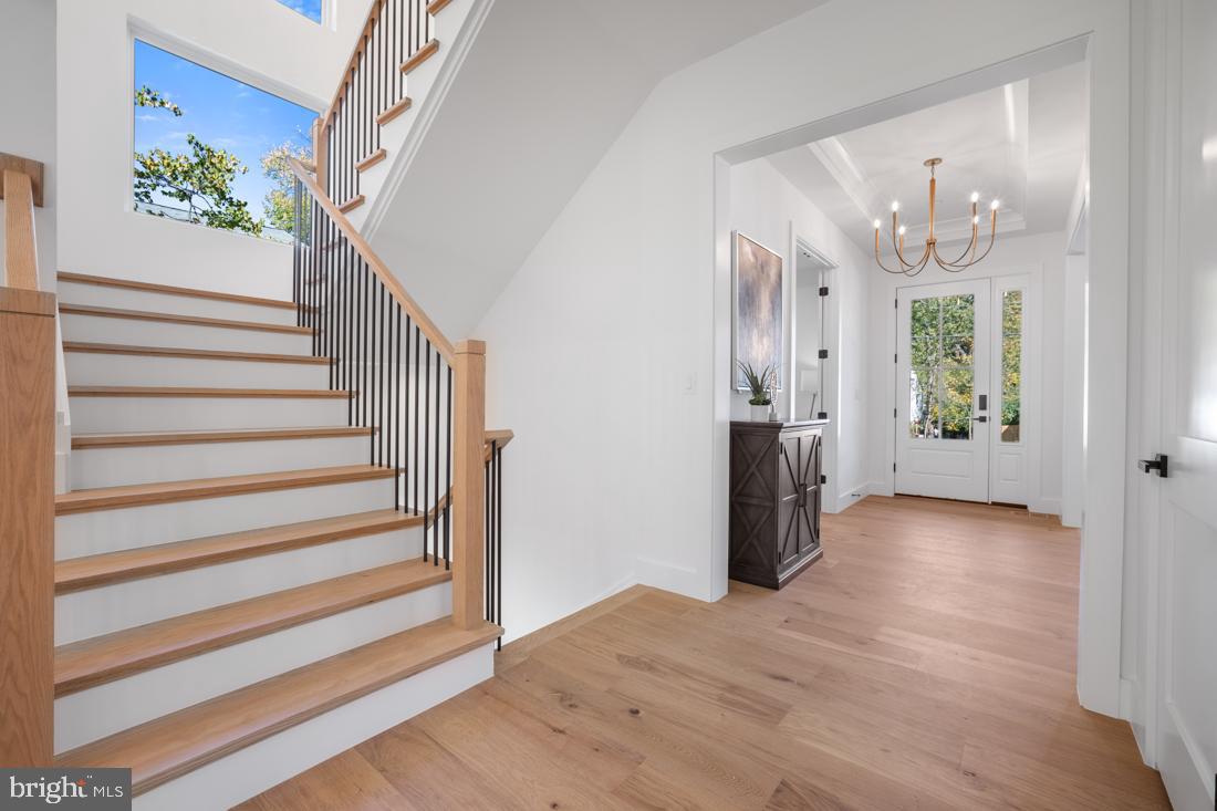 VIENNA WOODS - Residential