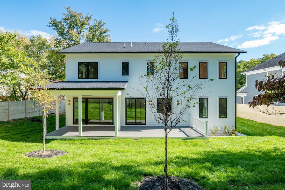 VIENNA WOODS - Residential
