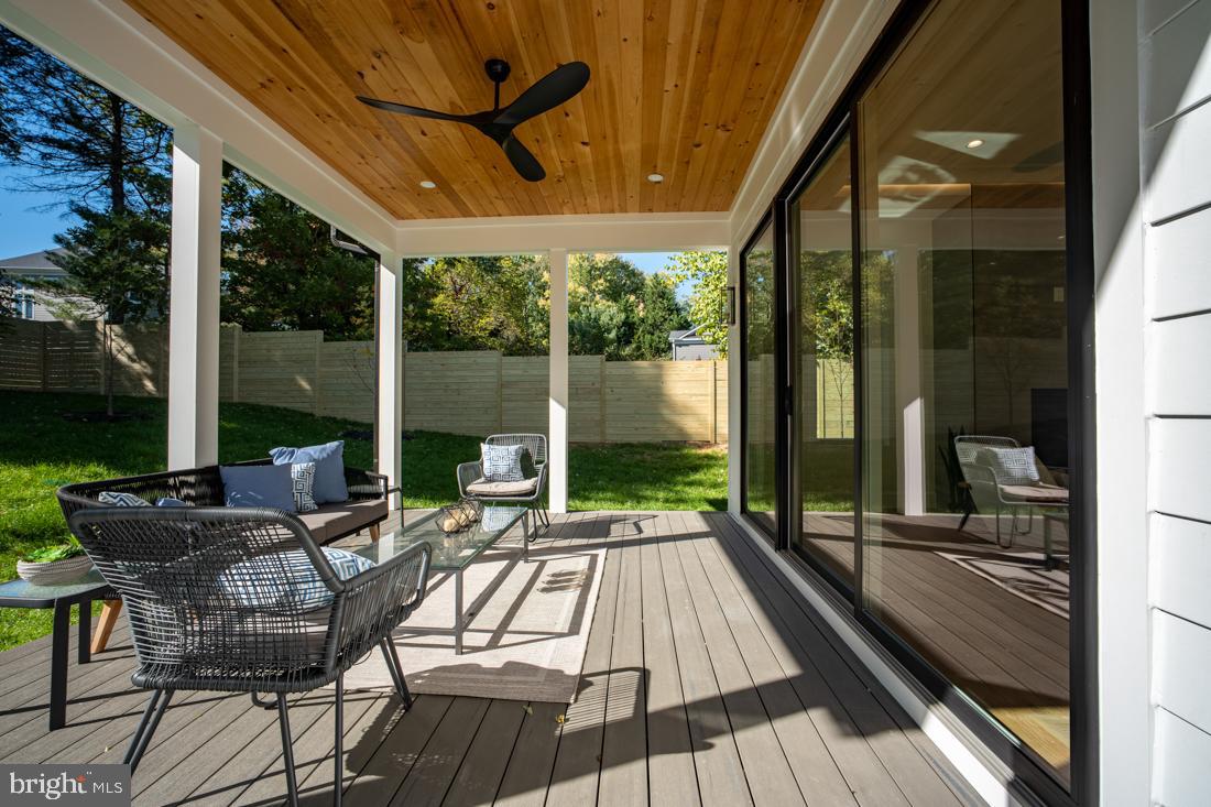 VIENNA WOODS - Residential