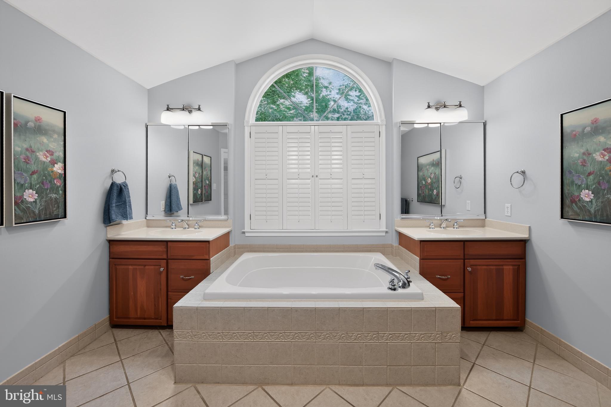 WHITELAND WOODS - Residential