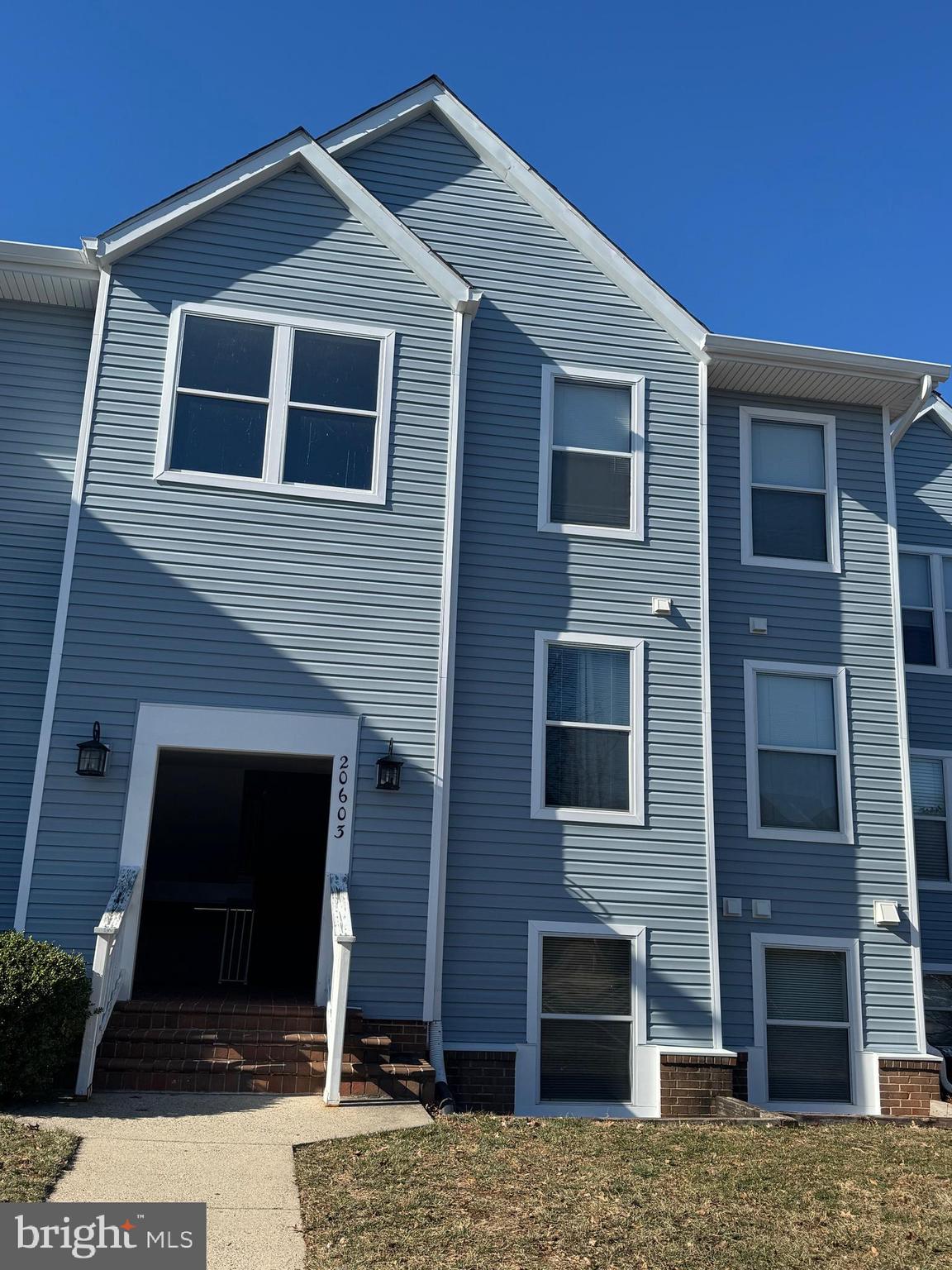 ASHBURN VILLAGE - Residential