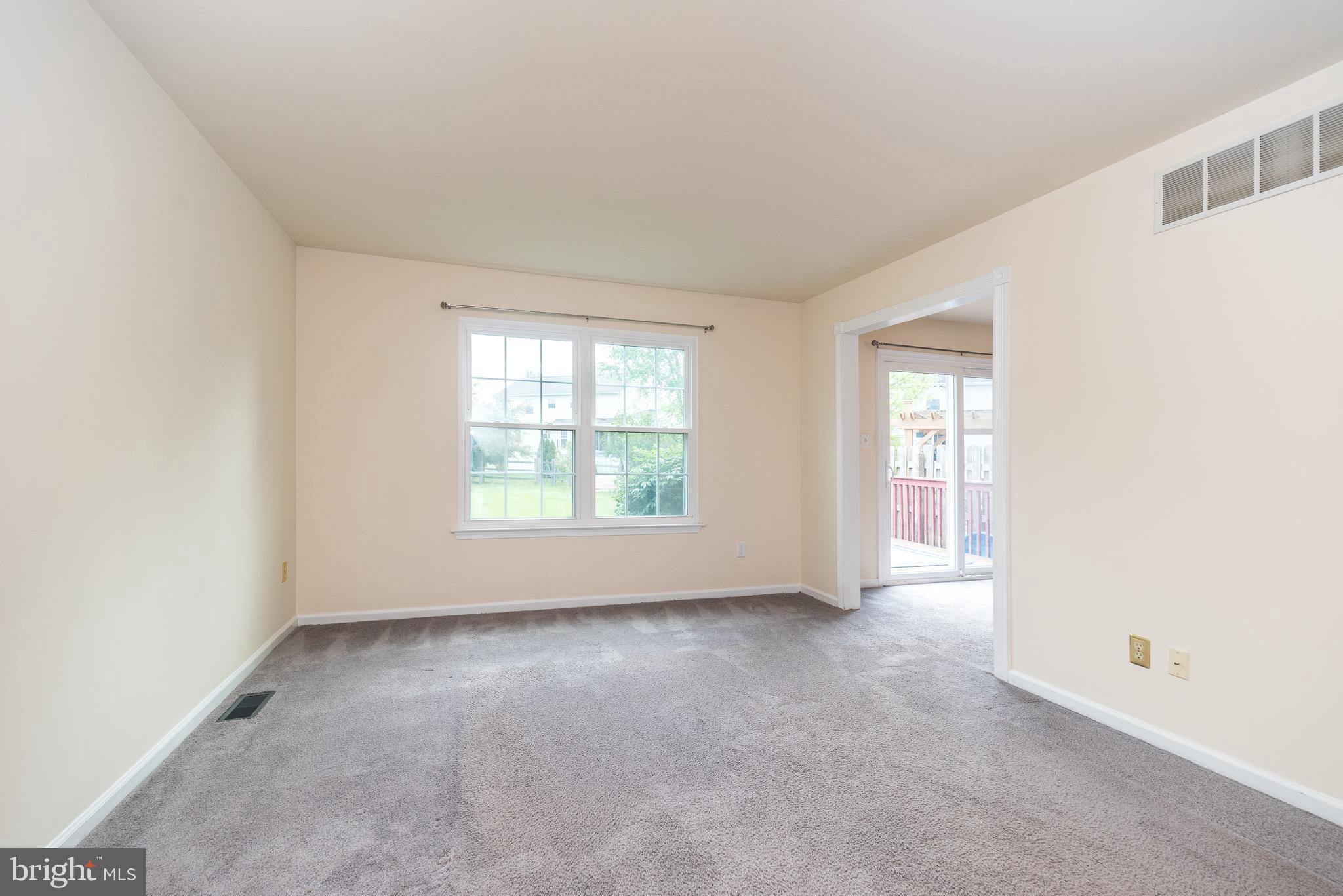 STRAWBERRY FIELDS - Residential