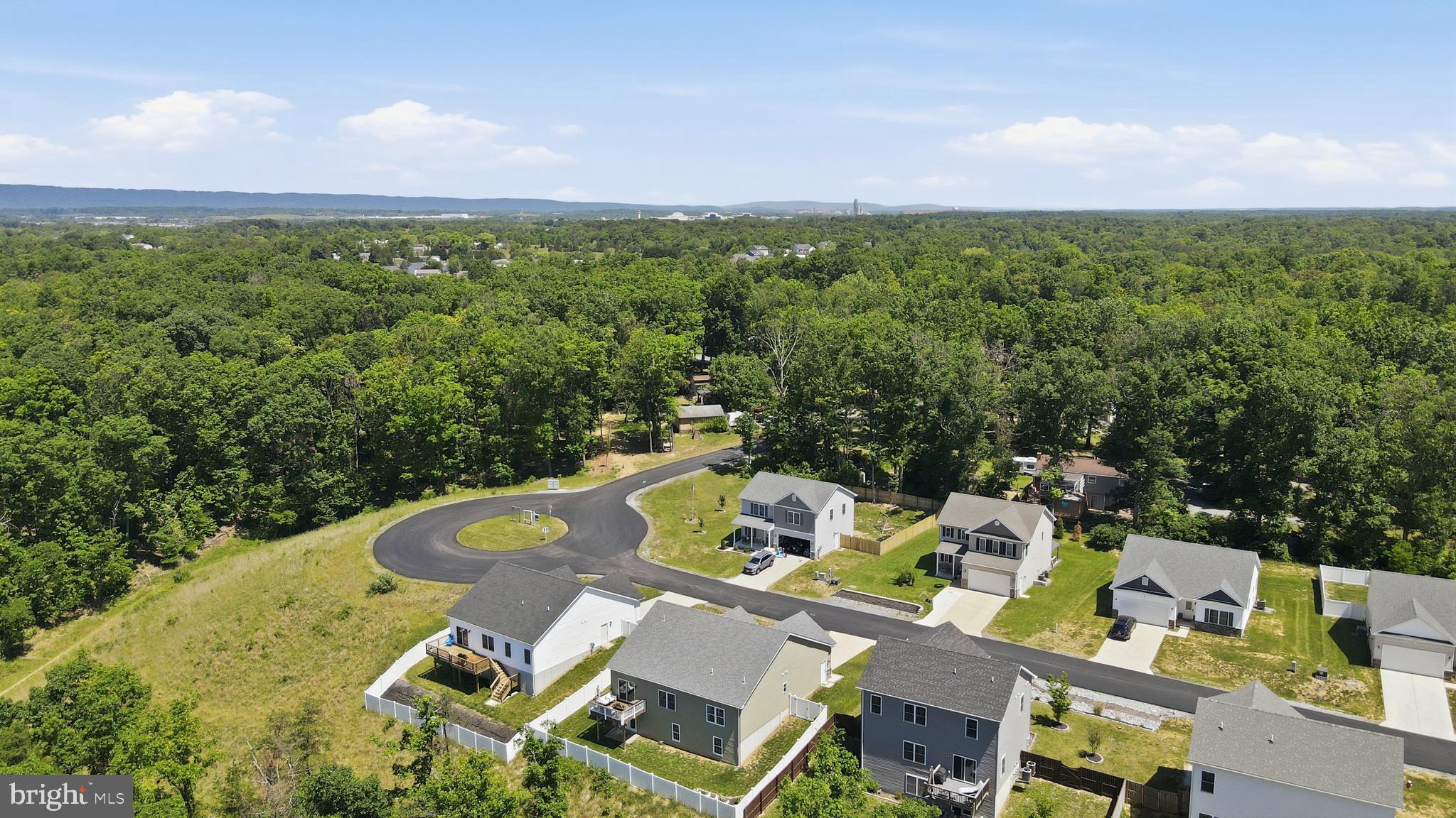 MIDDLE CREEK VISTAS - Residential