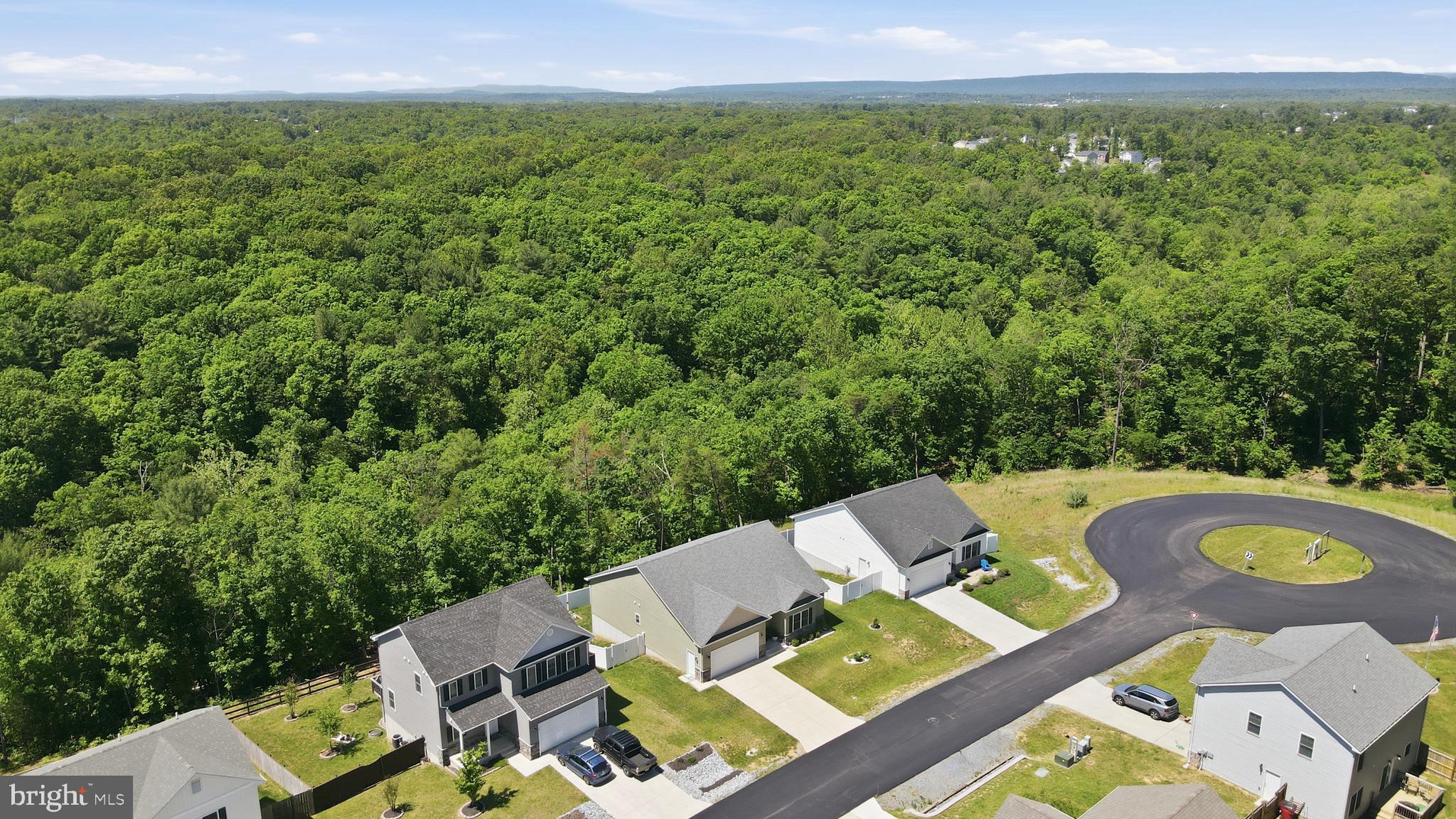 MIDDLE CREEK VISTAS - Residential