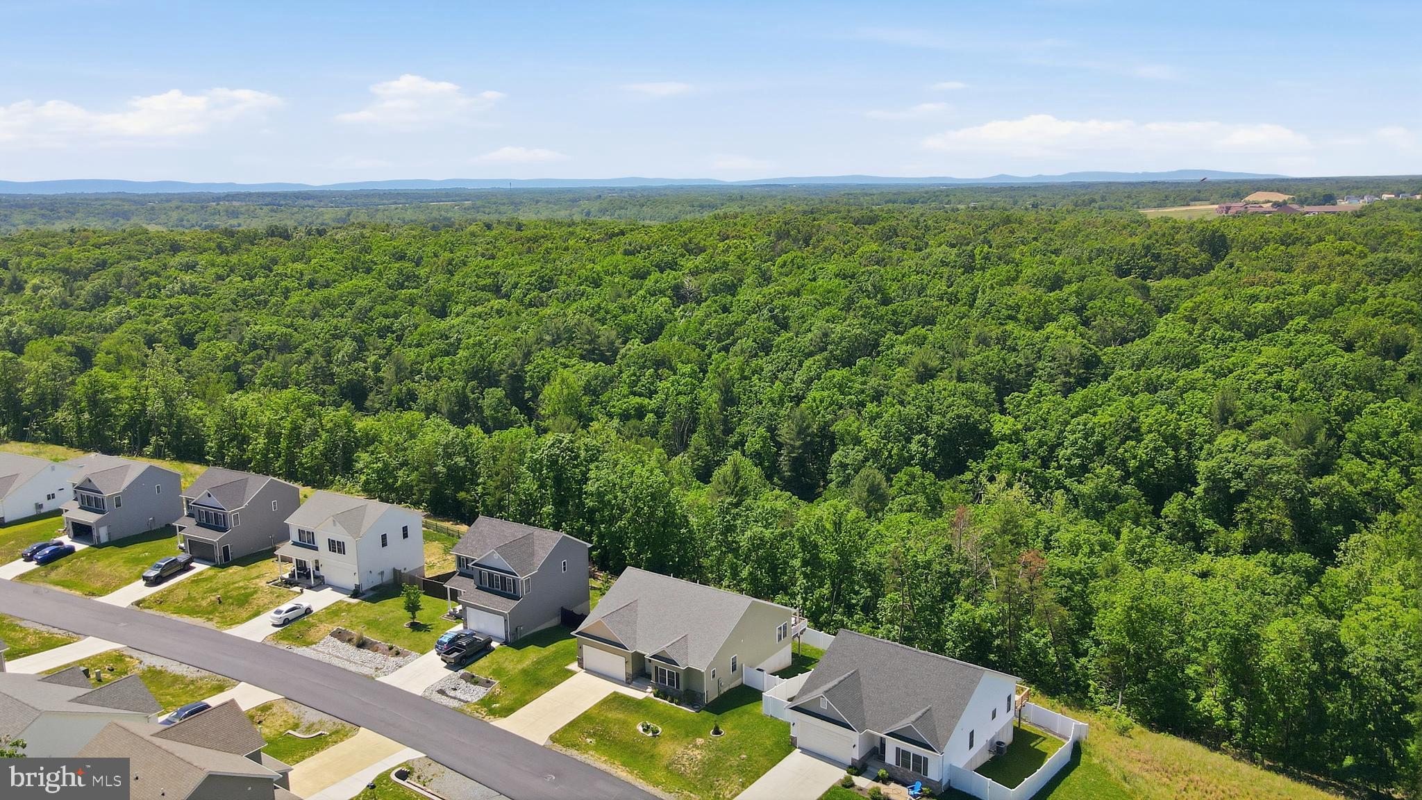 MIDDLE CREEK VISTAS - Residential