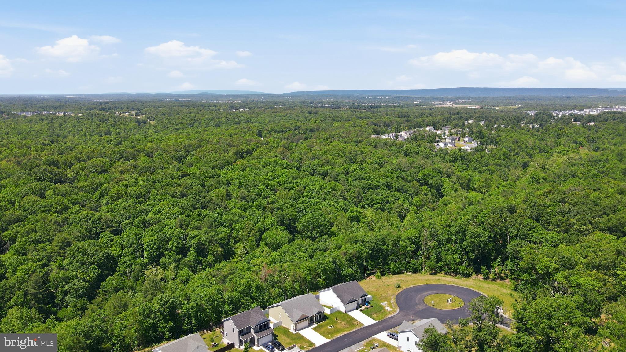 MIDDLE CREEK VISTAS - Residential