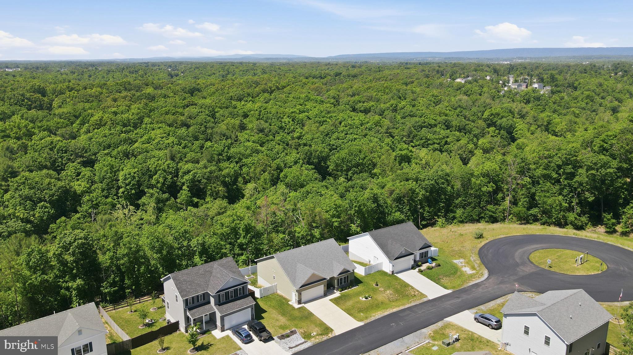 MIDDLE CREEK VISTAS - Residential