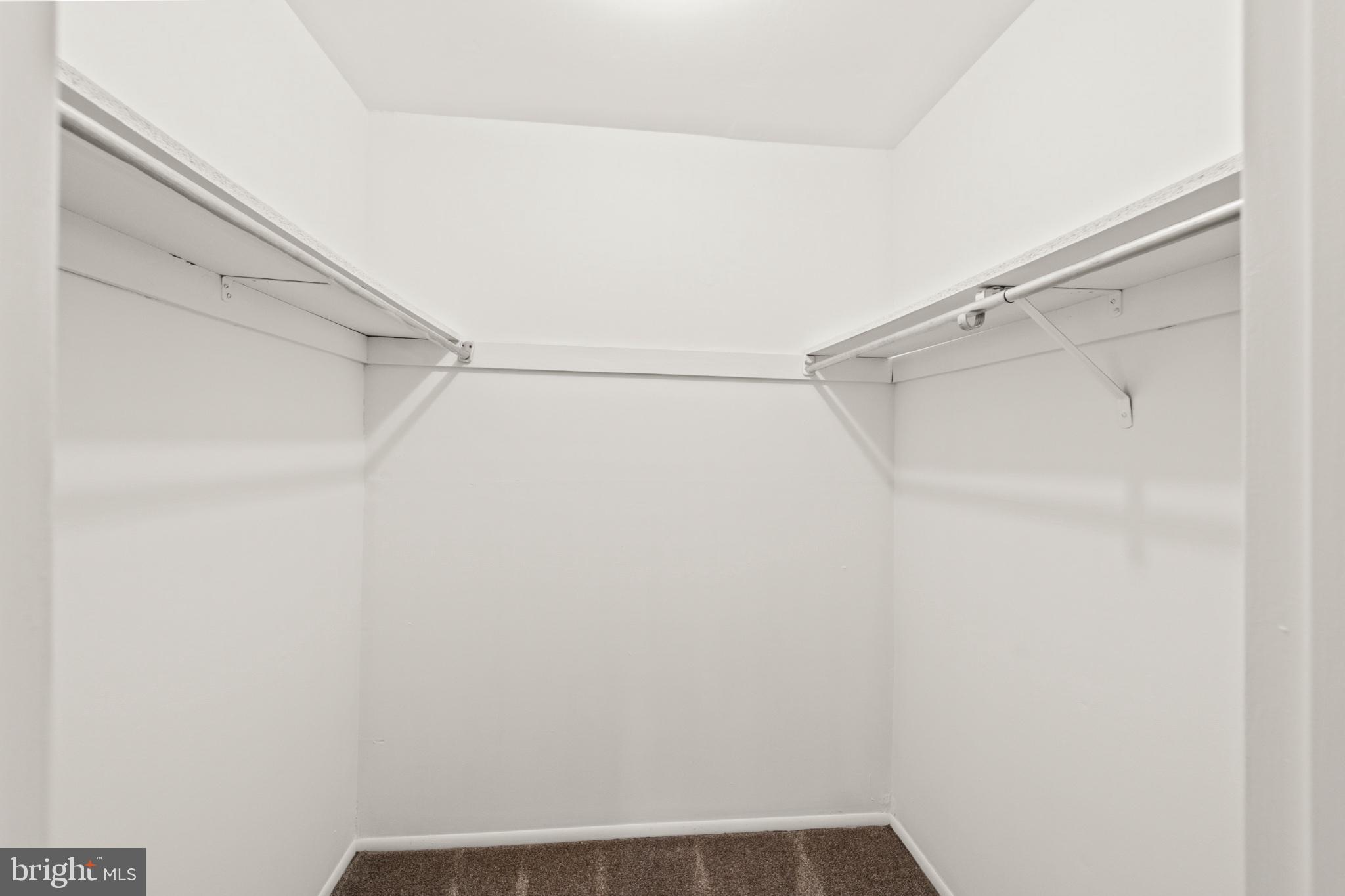 RAINTREE CONDOMINI - Residential