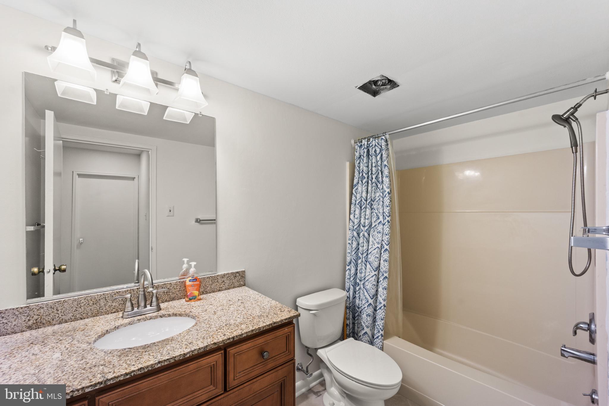 RAINTREE CONDOMINI - Residential