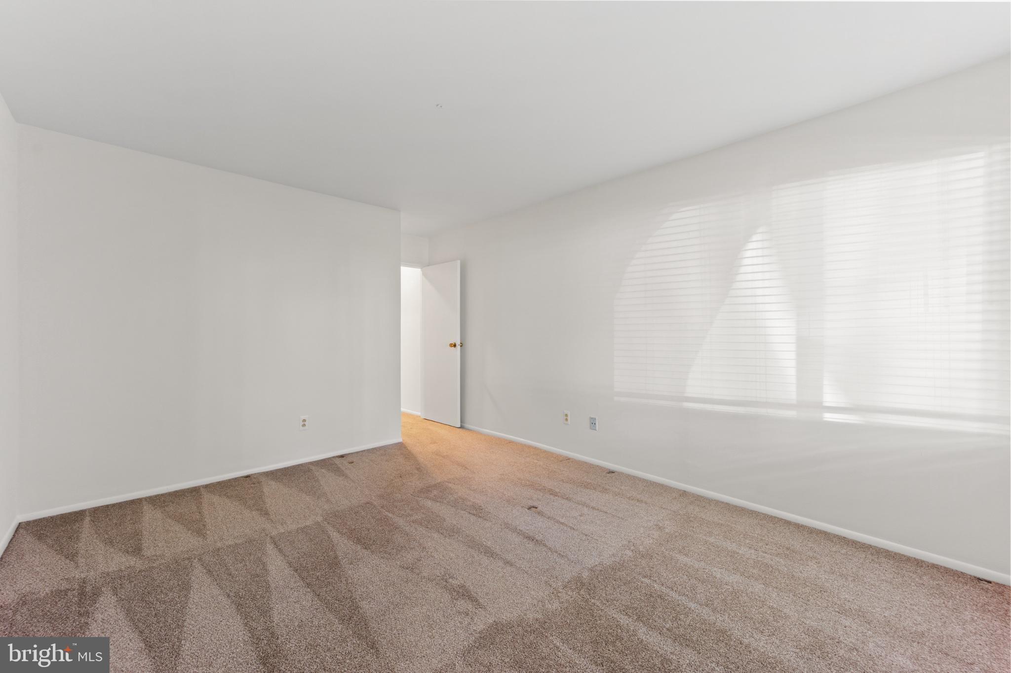 RAINTREE CONDOMINI - Residential