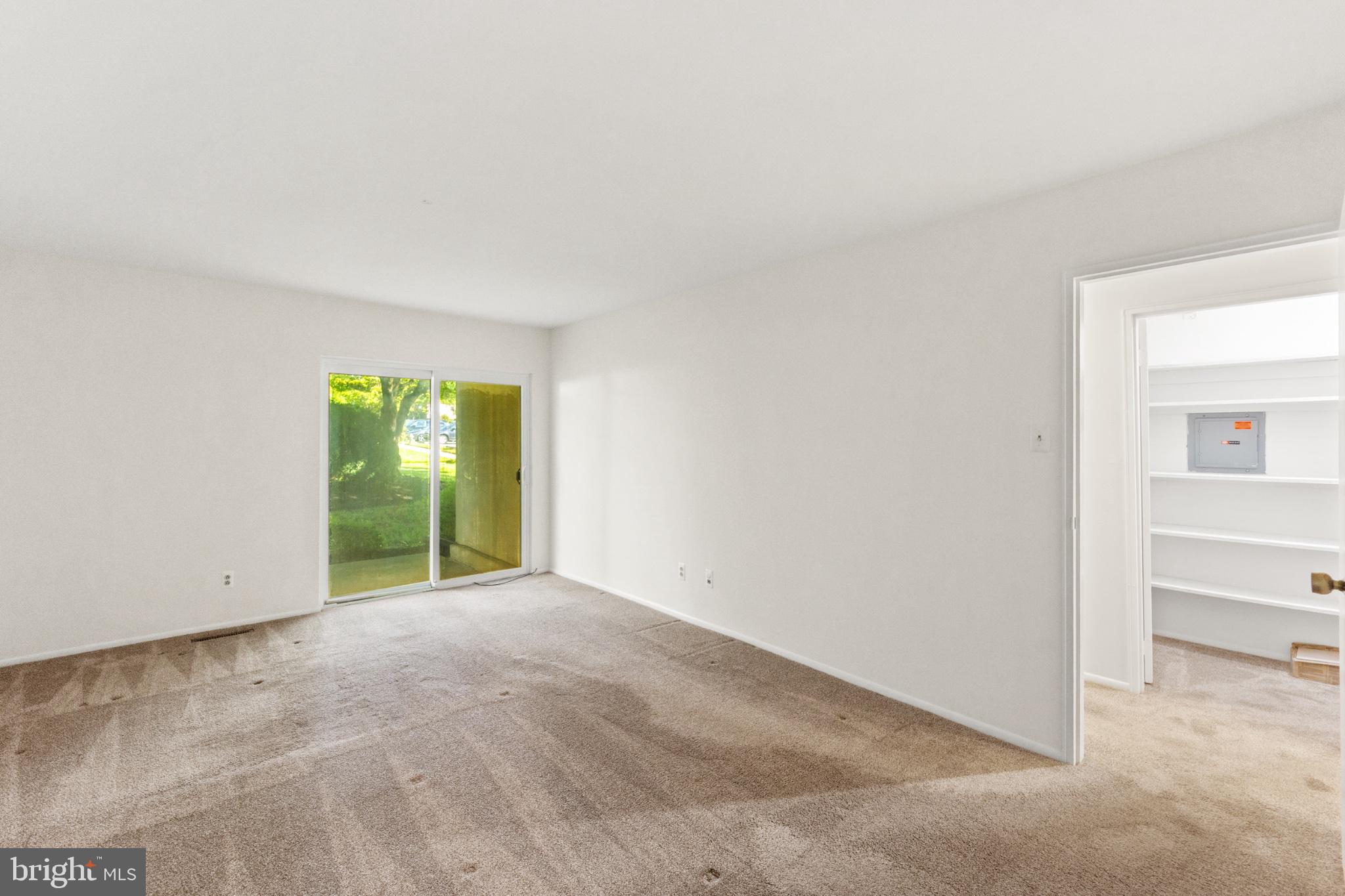 RAINTREE CONDOMINI - Residential