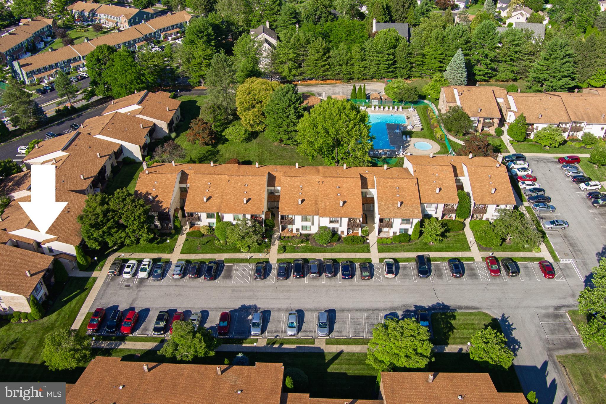 RAINTREE CONDOMINI - Residential