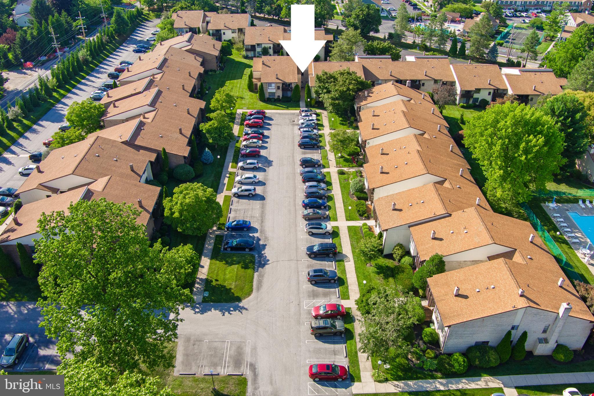 RAINTREE CONDOMINI - Residential