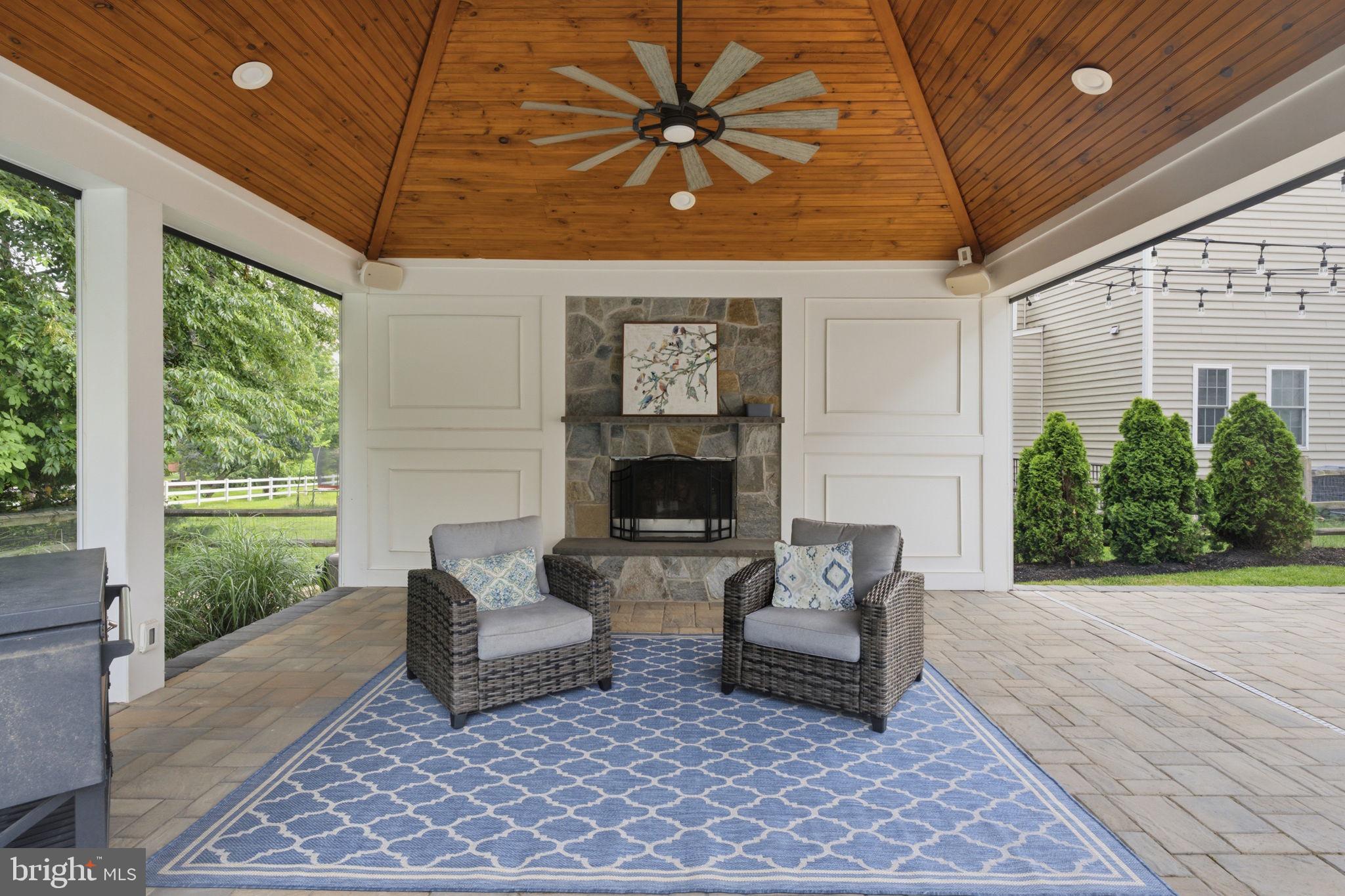 RIDINGS AT BLUE SPRINGS - Residential