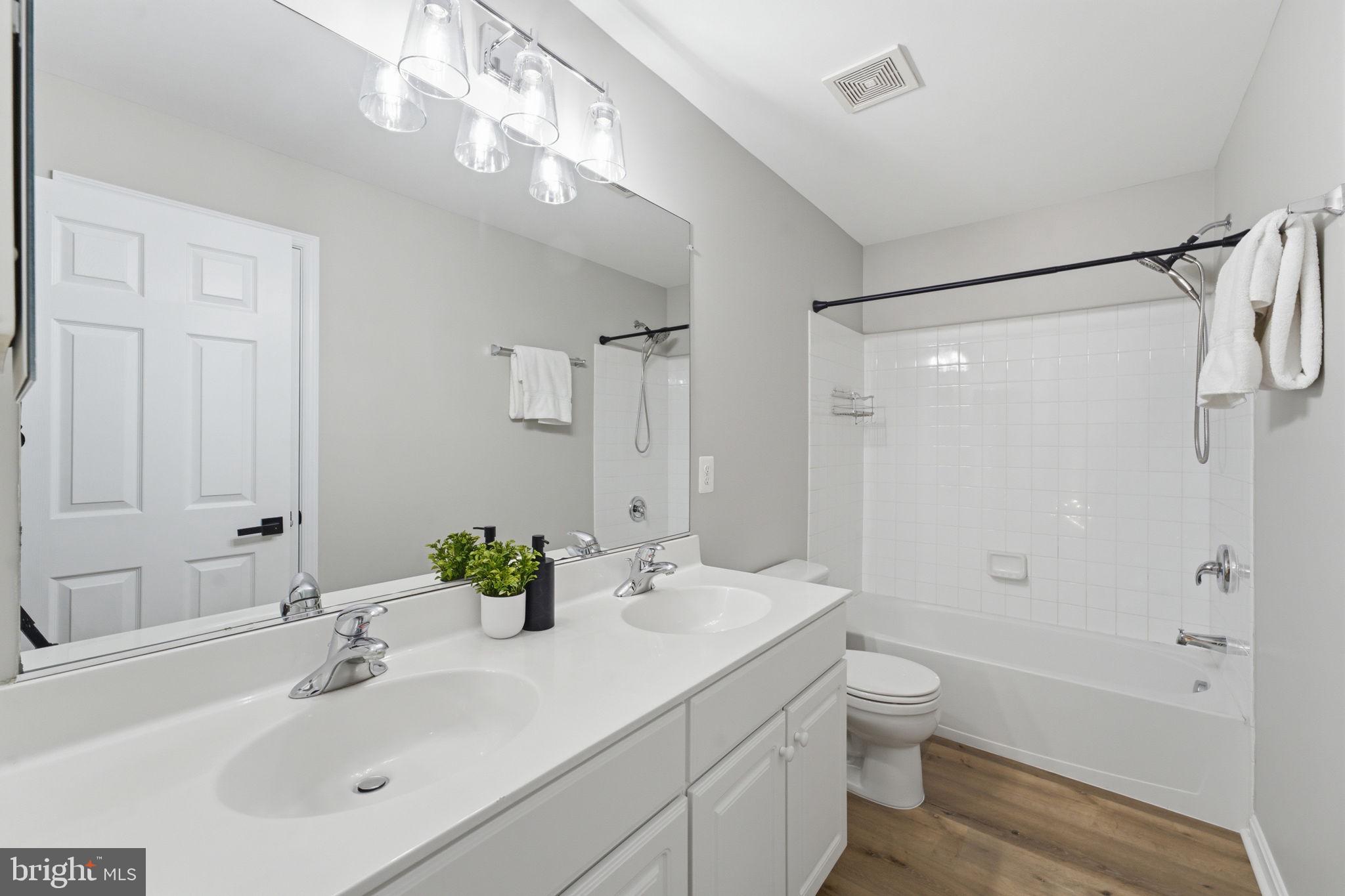 RIDINGS AT BLUE SPRINGS - Residential