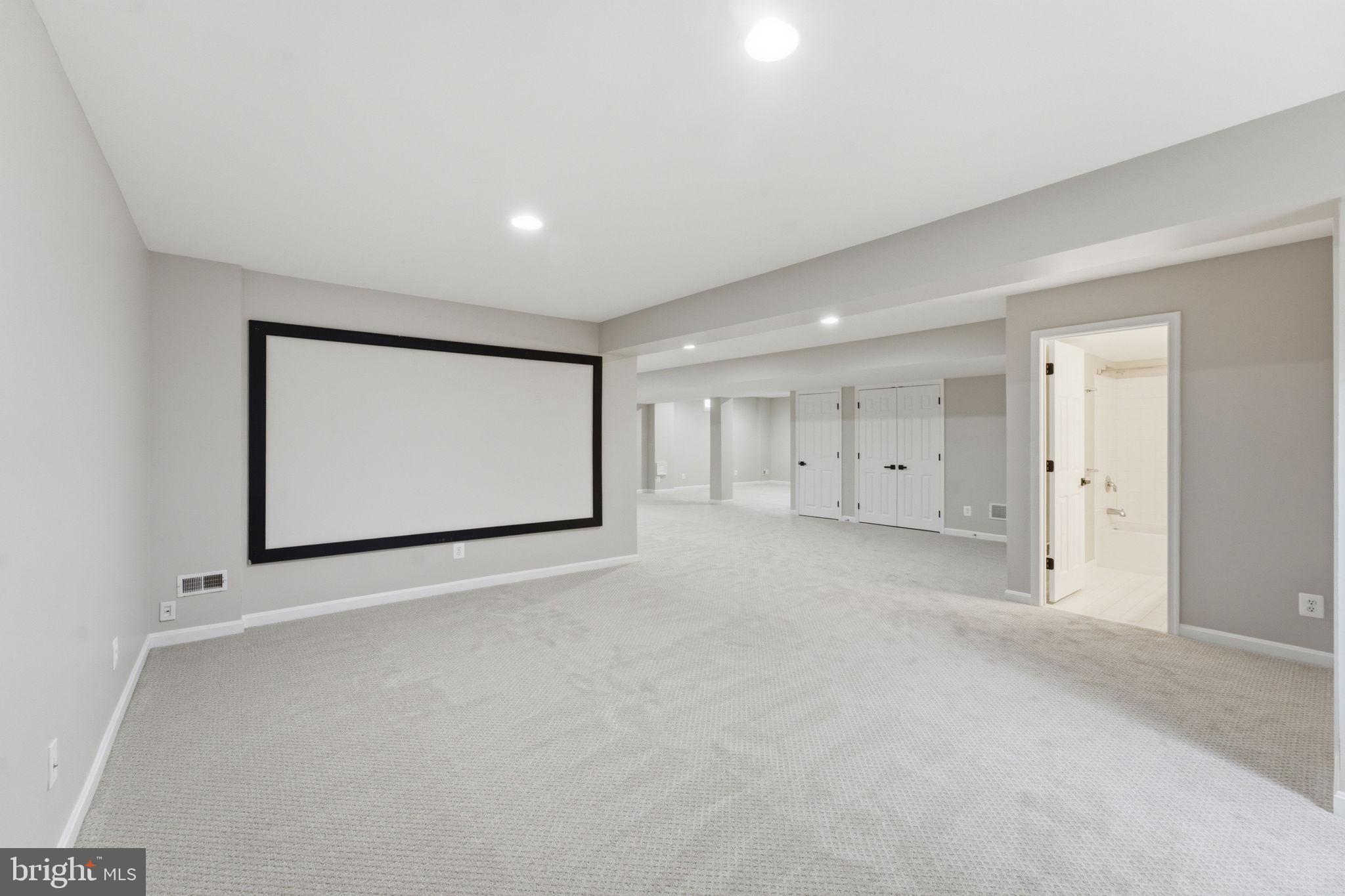 RIDINGS AT BLUE SPRINGS - Residential