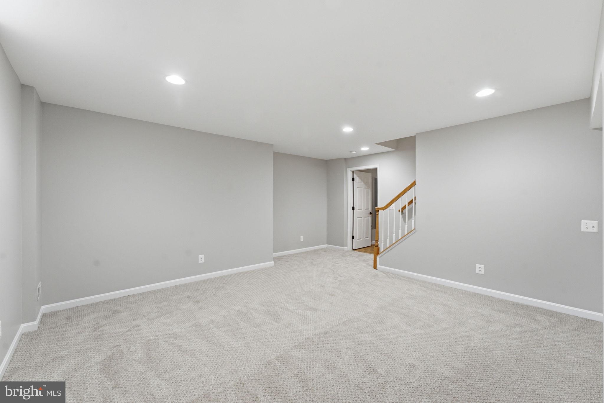 RIDINGS AT BLUE SPRINGS - Residential