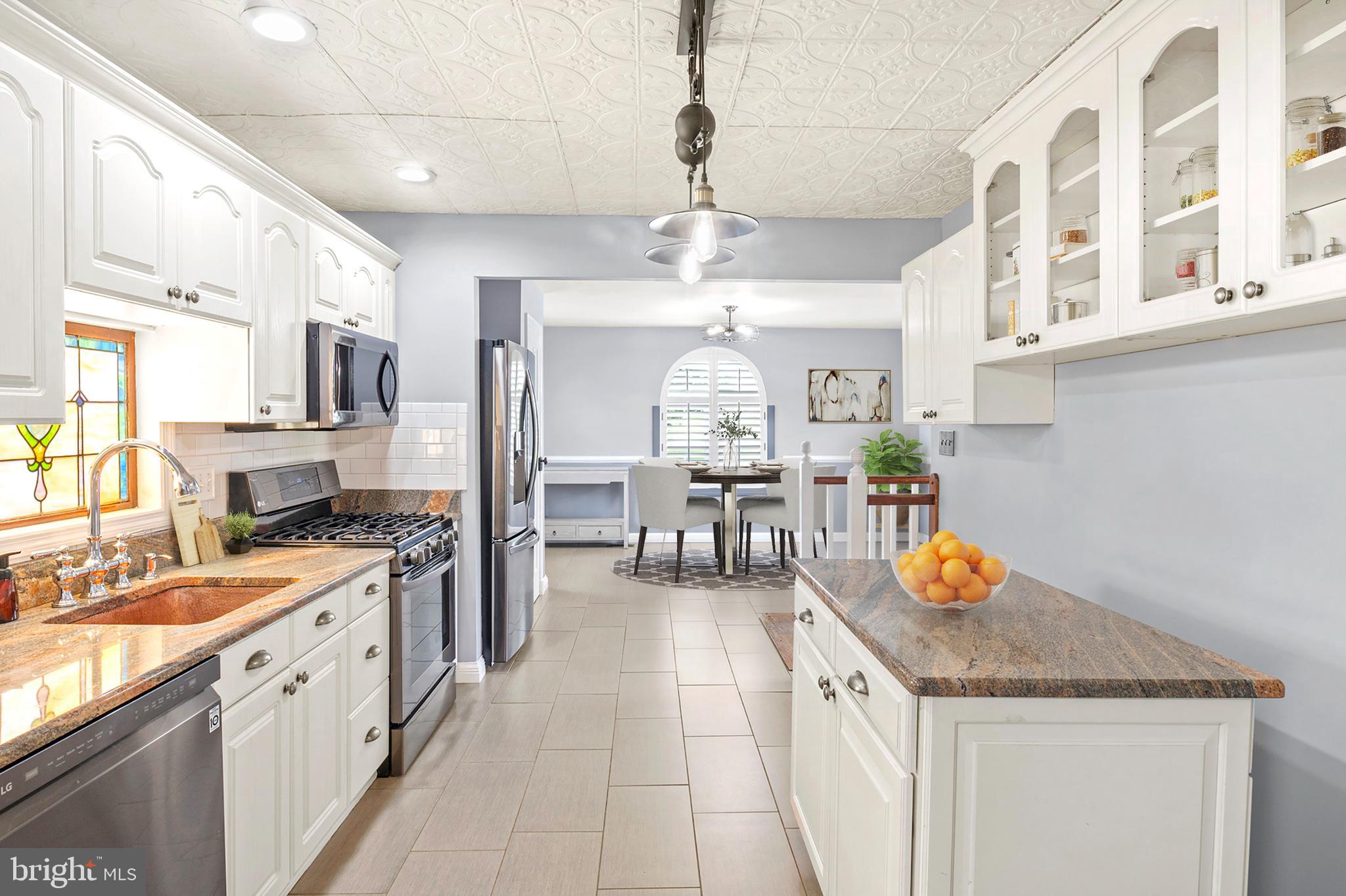 ARUNDEL HILLS - Residential