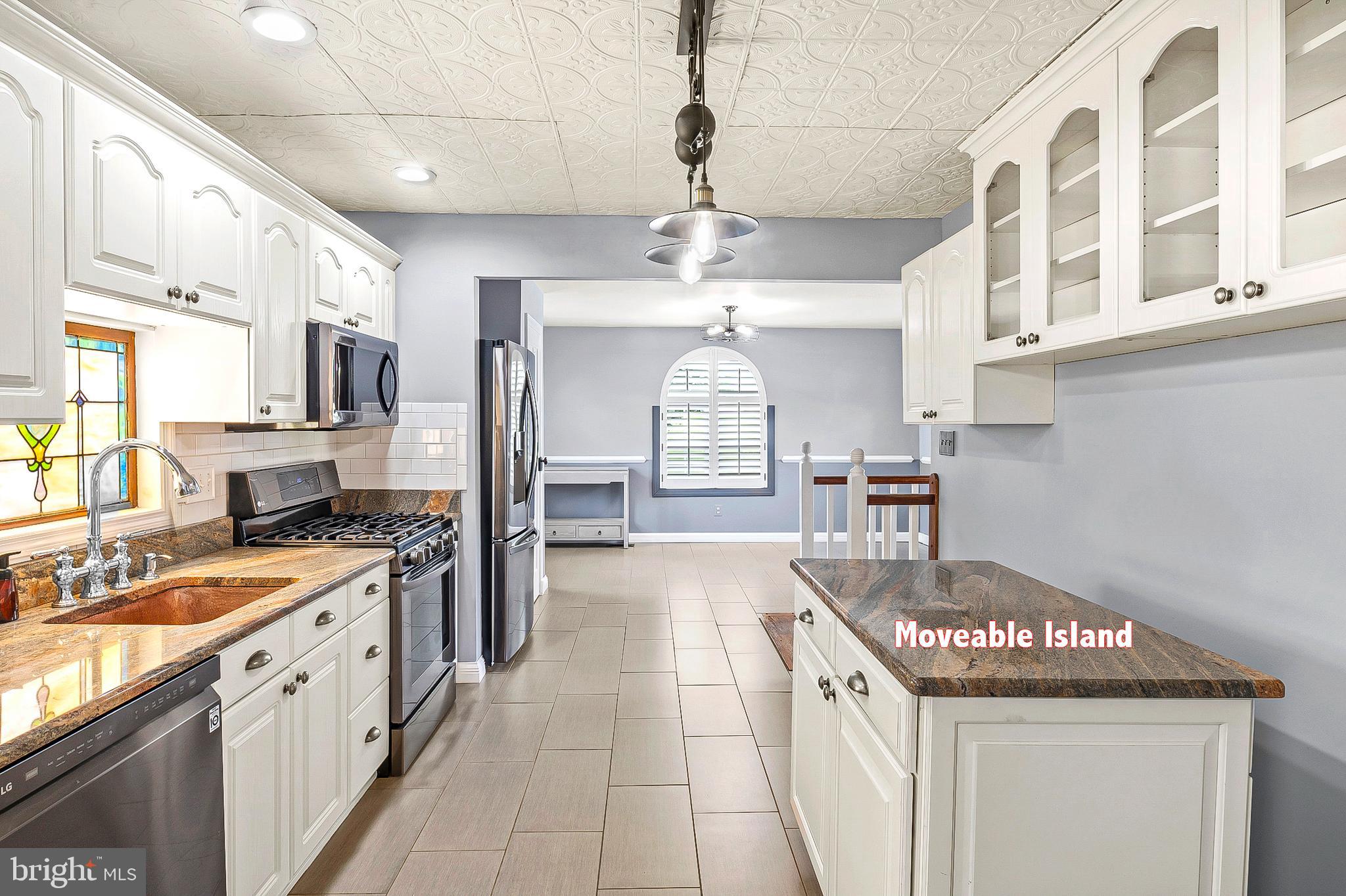 ARUNDEL HILLS - Residential