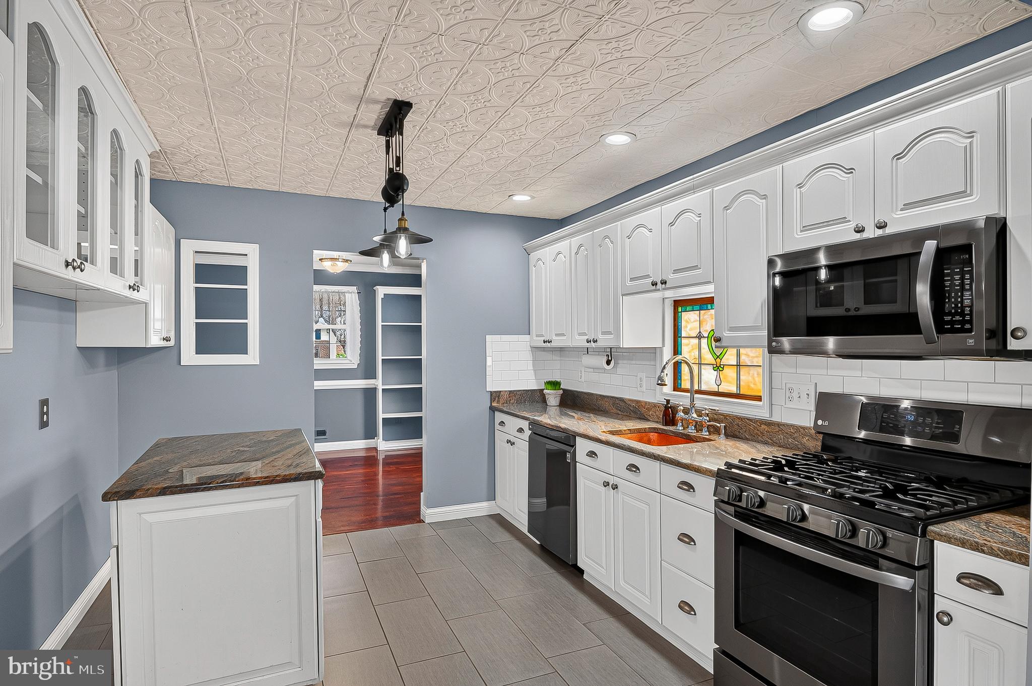 ARUNDEL HILLS - Residential