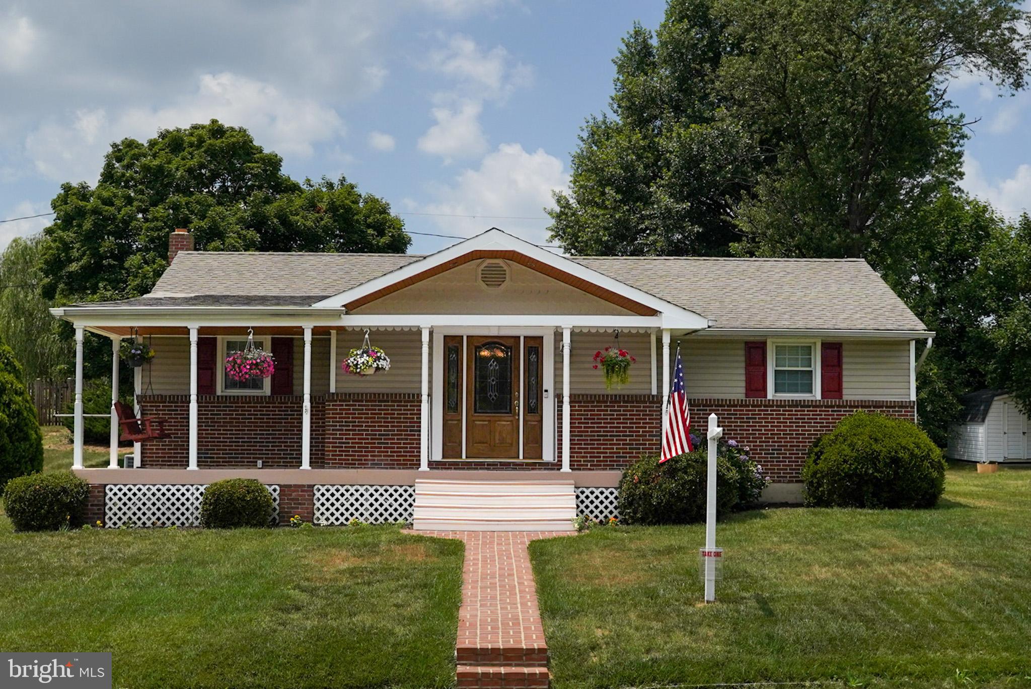 Welcome to your New Home!!
Located in the sought-after Lynnbrook community, this home offers the kind of well-established neighborhood feel that's hard to find. Plus, you're close to major commuting routes and nearby dining and shopping, making everyday life easy.
This home offers plenty of room to spread out!  On the main level, the living room is a great place for quiet times, and the enlarged kitchen is a joy to cook in, with plenty of space for large gatherings of friends and family.  Downstairs, the finished basement is a great spot for game nights and movie marathons, with flexible spaces ideal for a craft room, workroom, or home fitness space.
Outside, the front porch is a wonderful place to unwind in the evenings, and the backyard patio offers even more room to relax with friends and family! The shed adds plenty of extra storage for tools and gear.
Schedule your showing today!!