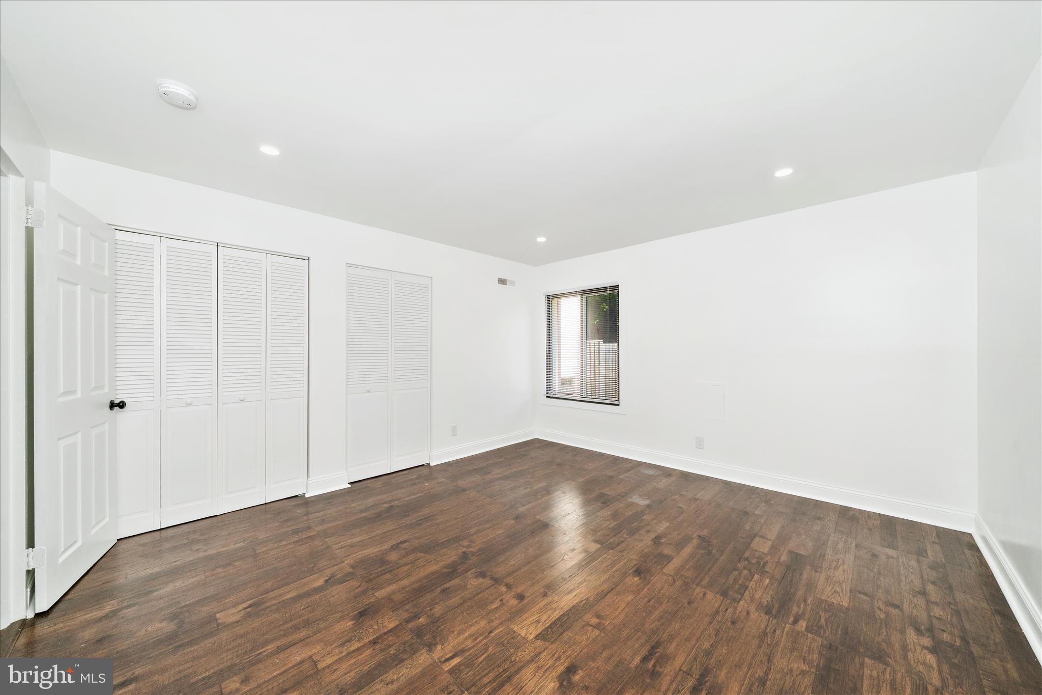 TREETOP CONDO - Residential