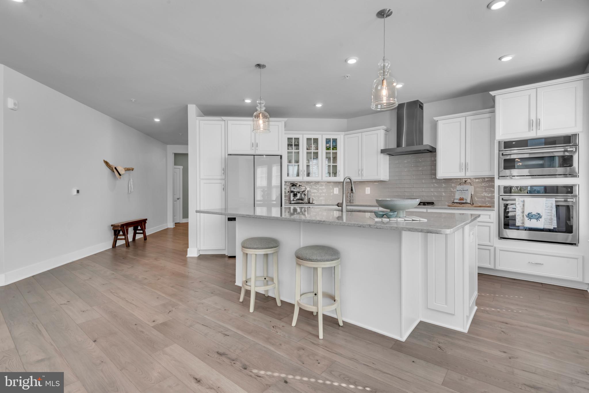 FOUR SEASONS AT KENT ISLAND - Residential