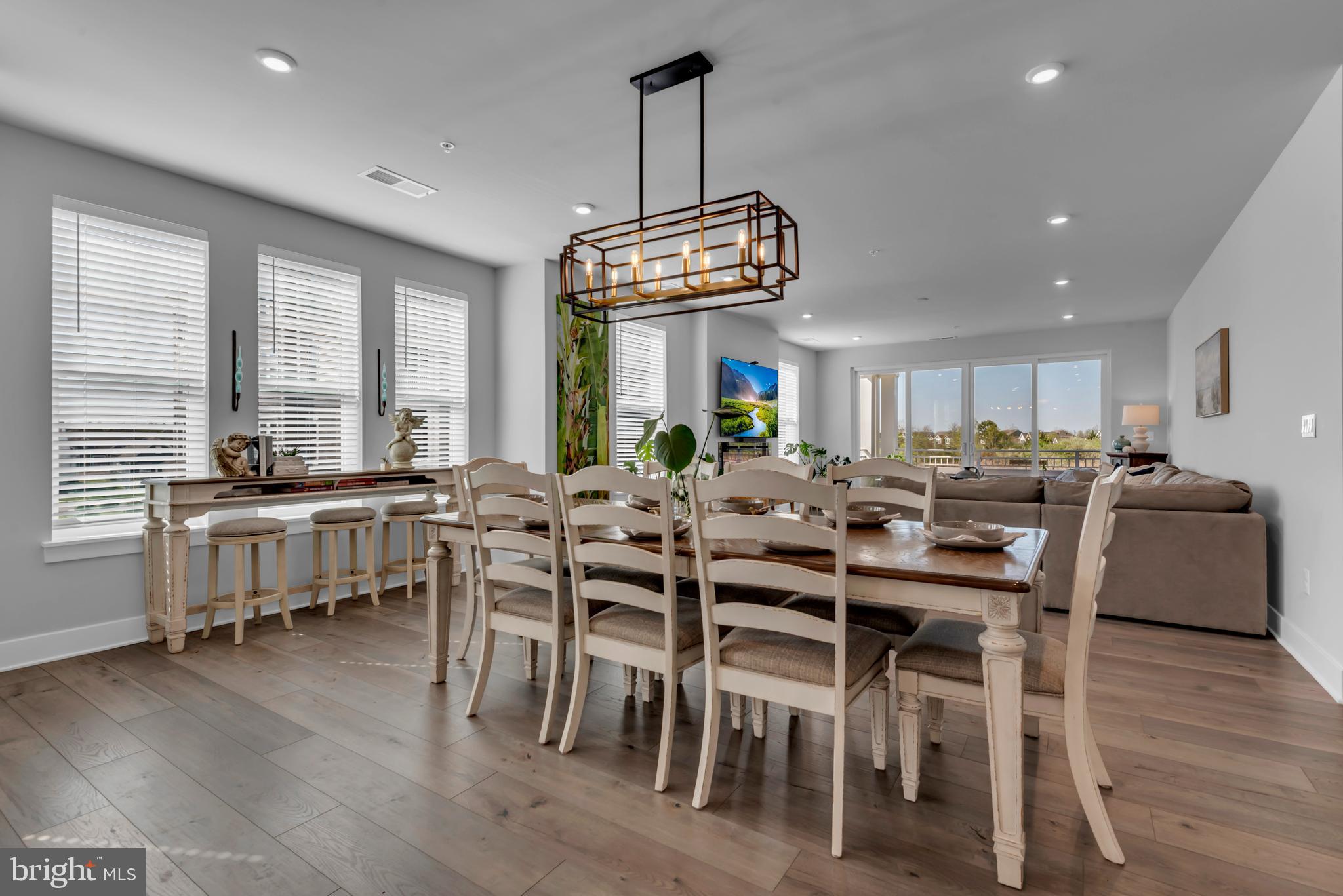 FOUR SEASONS AT KENT ISLAND - Residential