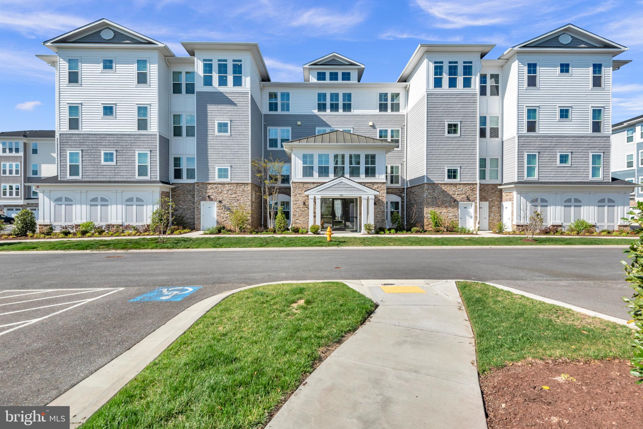 FOUR SEASONS AT KENT ISLAND - Residential