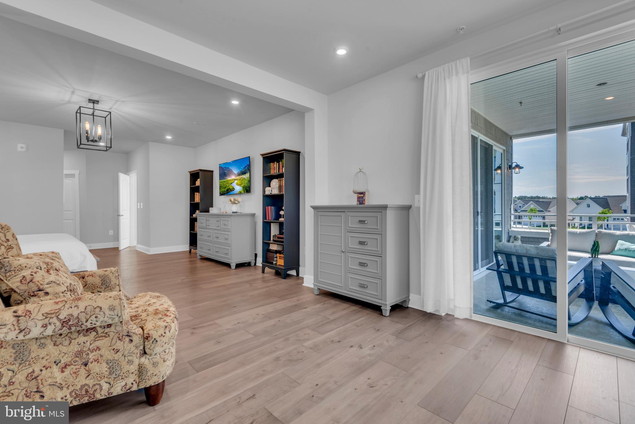 FOUR SEASONS AT KENT ISLAND - Residential