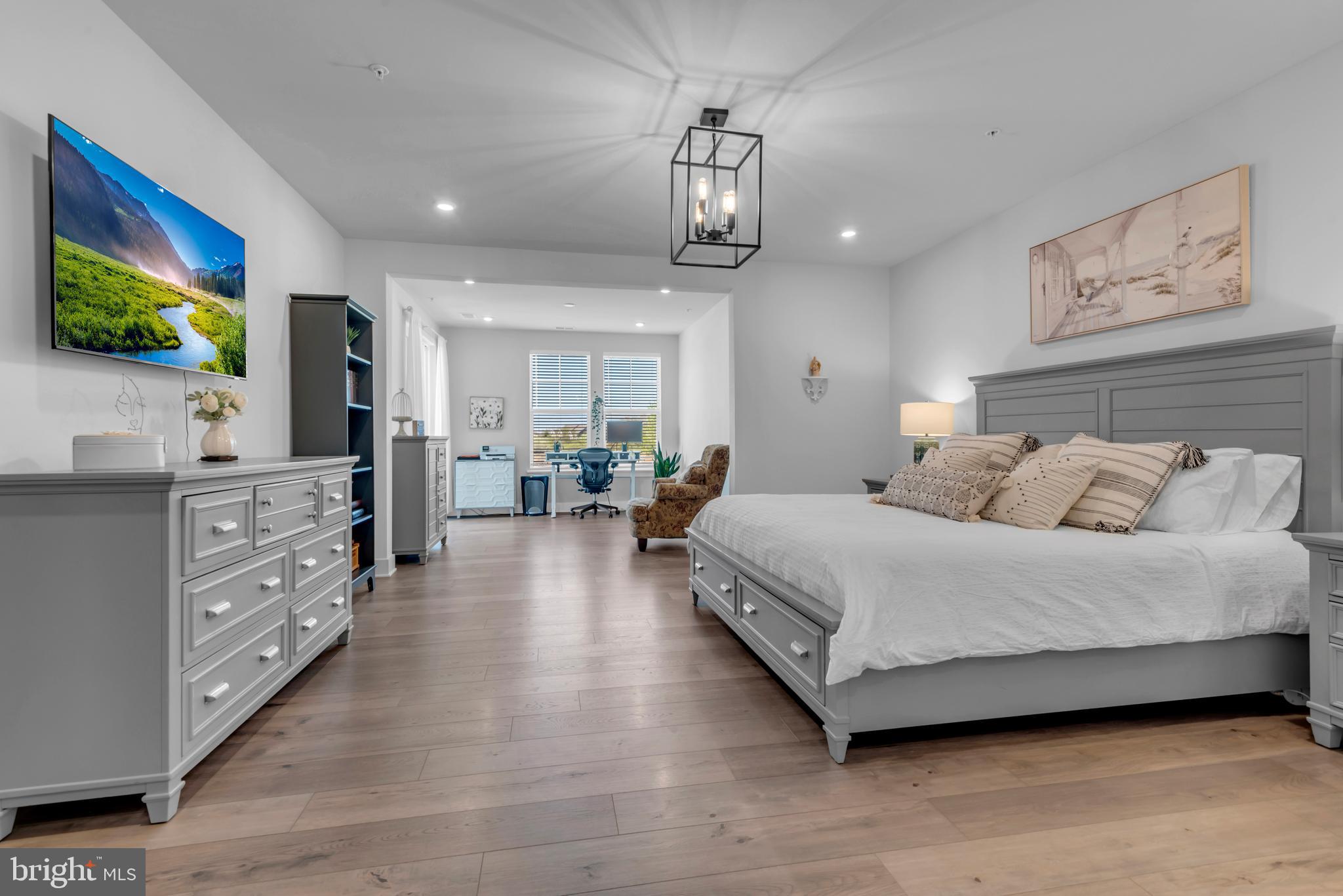 FOUR SEASONS AT KENT ISLAND - Residential