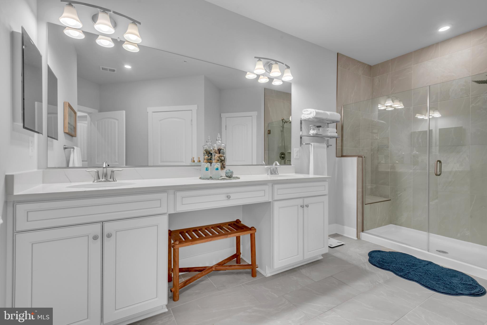 FOUR SEASONS AT KENT ISLAND - Residential