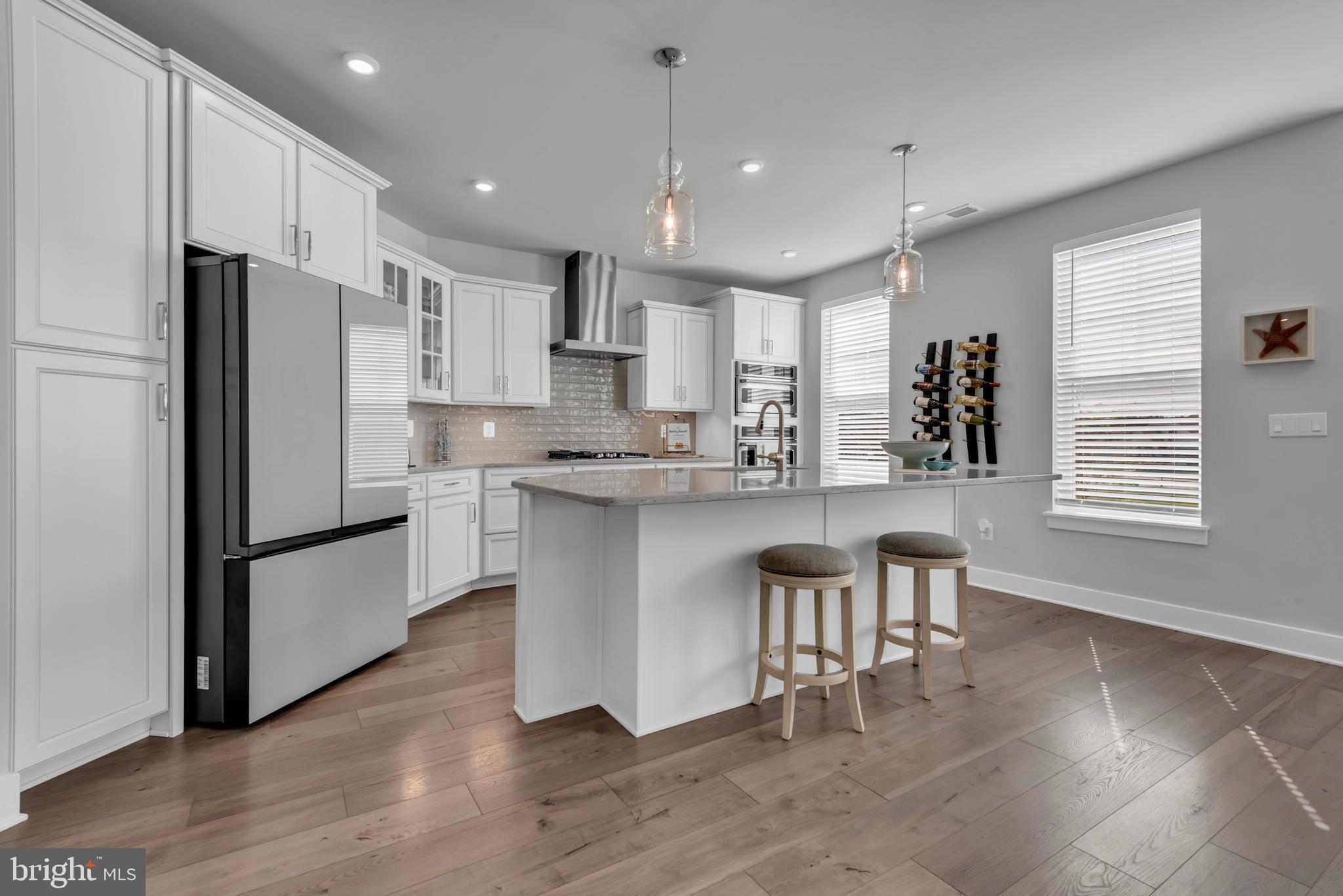 FOUR SEASONS AT KENT ISLAND - Residential